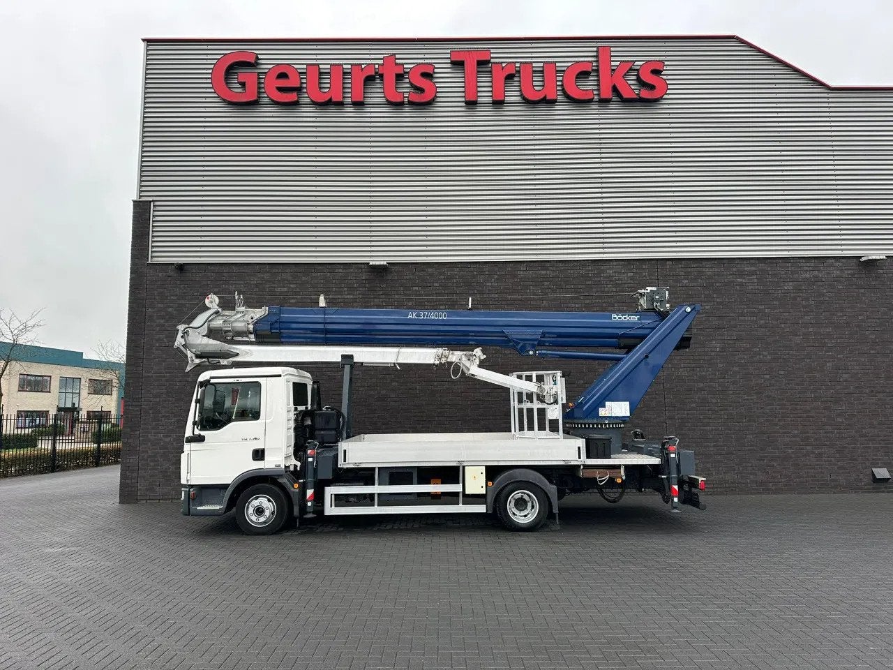 MAN TGL 7.190 4X2 BB BOCKER AK37/4000 + JIB MONTAGEKRAN/DACH, Euro 6, MAN, Wit, Bedrijf