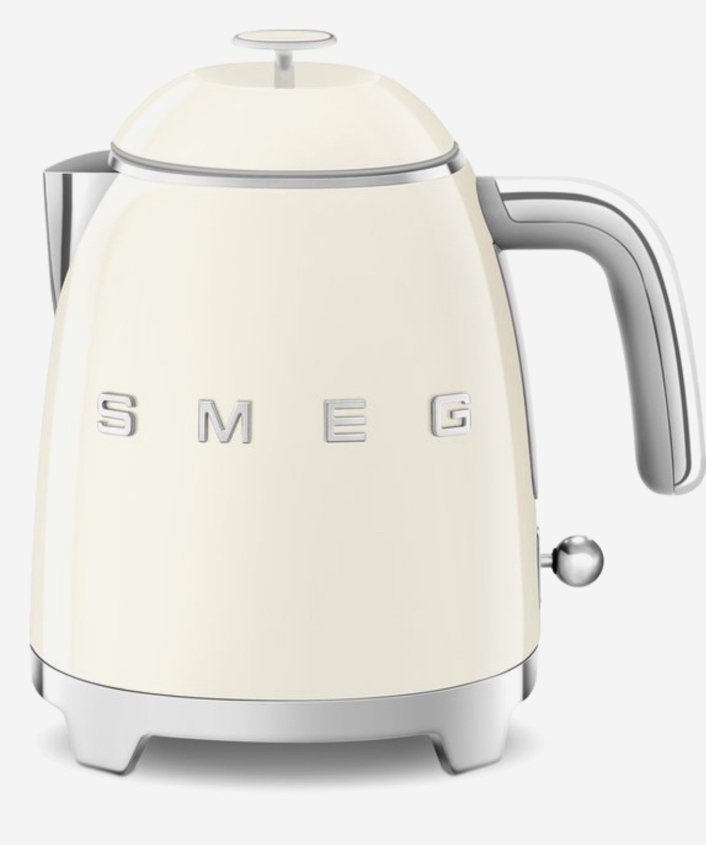 SMEG waterkoker crème, Minder dan 1 liter, Ophalen of Verzenden, Zo goed als nieuw, Rvs