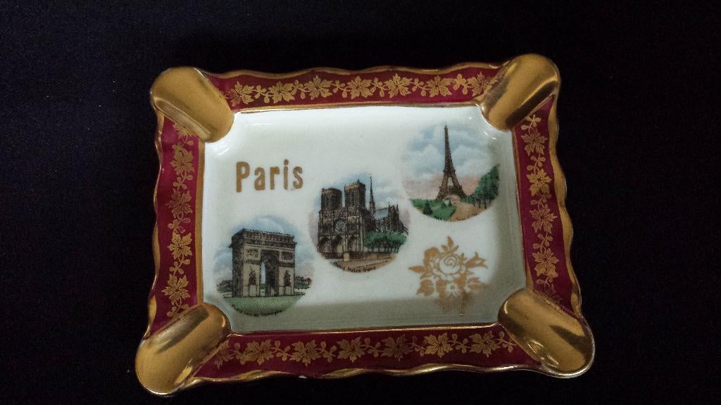 LIMOGE Porseleinen ASBAK ~ Souvenir Stad PARIJS 13½ x 10½ cm, Verzamelen, Ophalen of Verzenden, Huis en Inrichting
