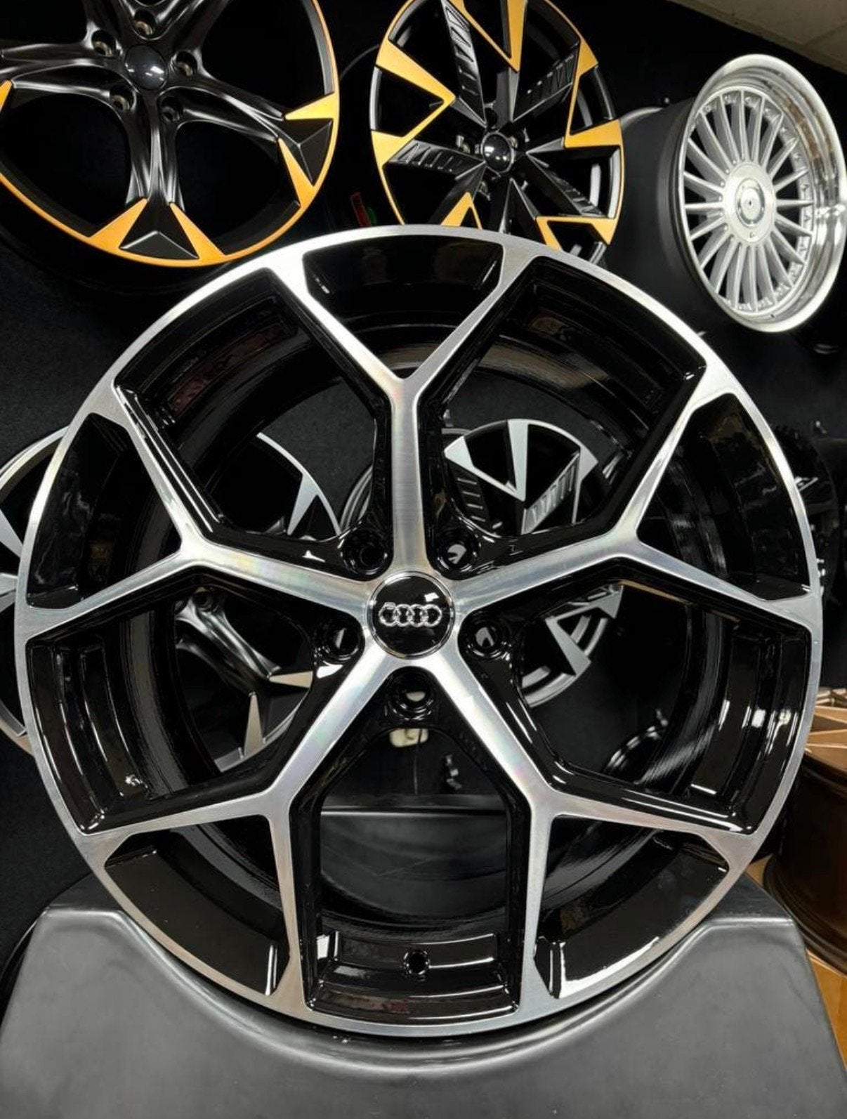 19 inch velgen voor Audi RS PERFROMANCE 5x112 A3 A4 A6 Q2 Q3