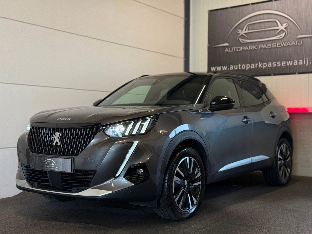Peugeot 2008 1.2 PureTech GT-Line Pano, ACC, Apple Carplay,, Auto's, Peugeot, Gebruikt, Zwart, 1199 cc, Bedrijf