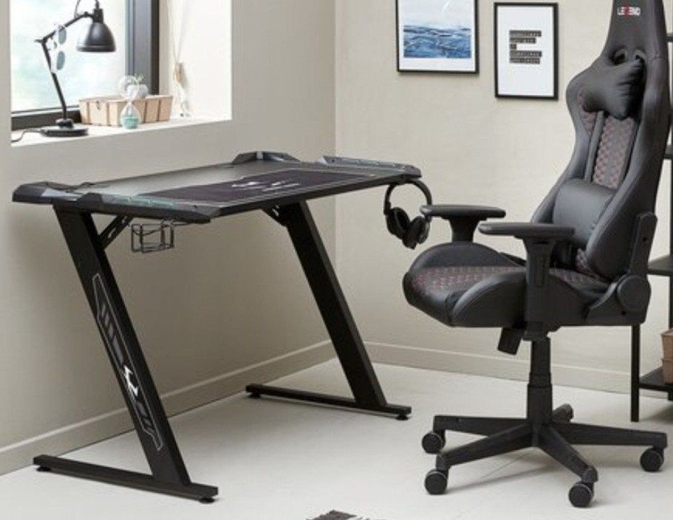 Game buro, Huis en Inrichting, Bureaus, Ophalen, Zwart, Kabelgoot, 60 cm