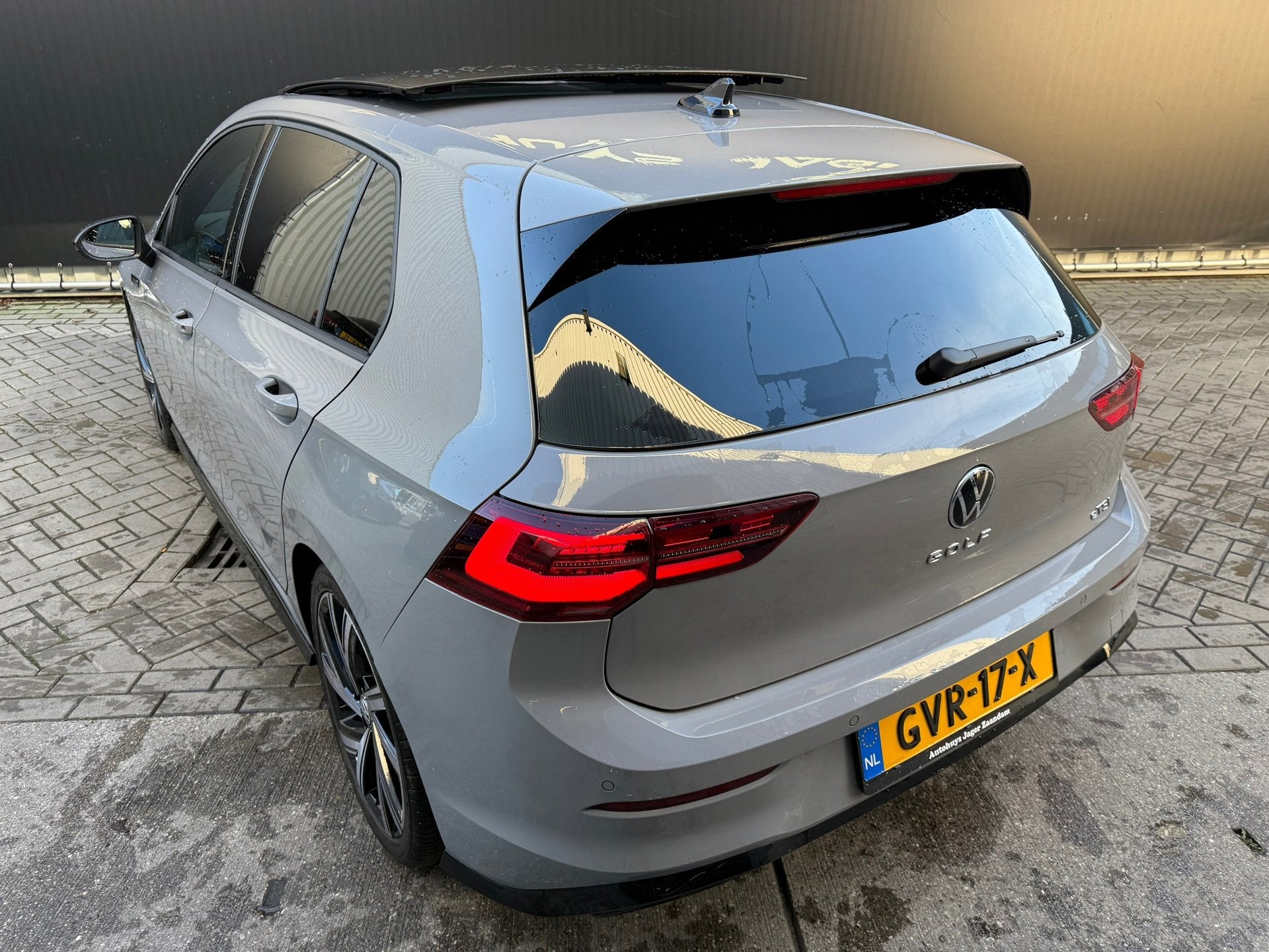 Volkswagen GOLF 1.5 eTSI R-Line Pano IQlights Carplay Sfeer, Stof, 4 cilinders, 150 pk, Automatische klimaatregeling