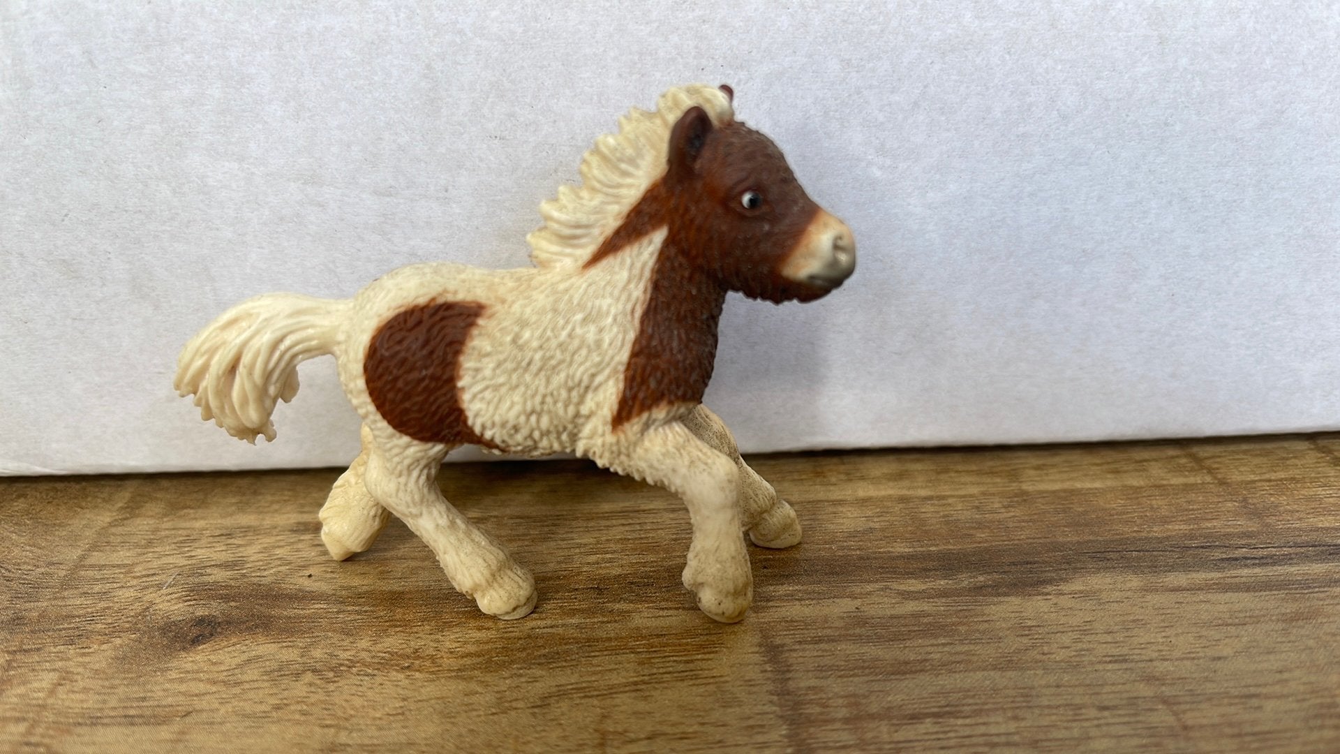 Schleich Shetland Veulen (modelnummer 13608), Ophalen of Verzenden, Gebruikt, Paard, Beeldje of Figuurtje