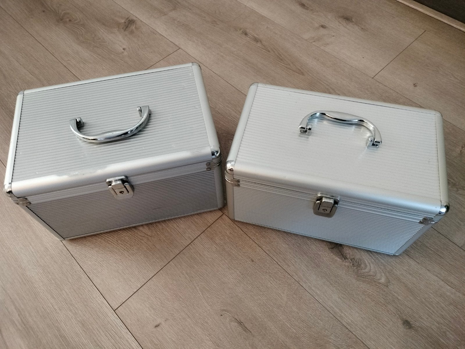 2x CD/DVD/Blu-ray opbergkoffer voor 200 schijfjes, Ophalen of Verzenden, Gebruikt, Cd