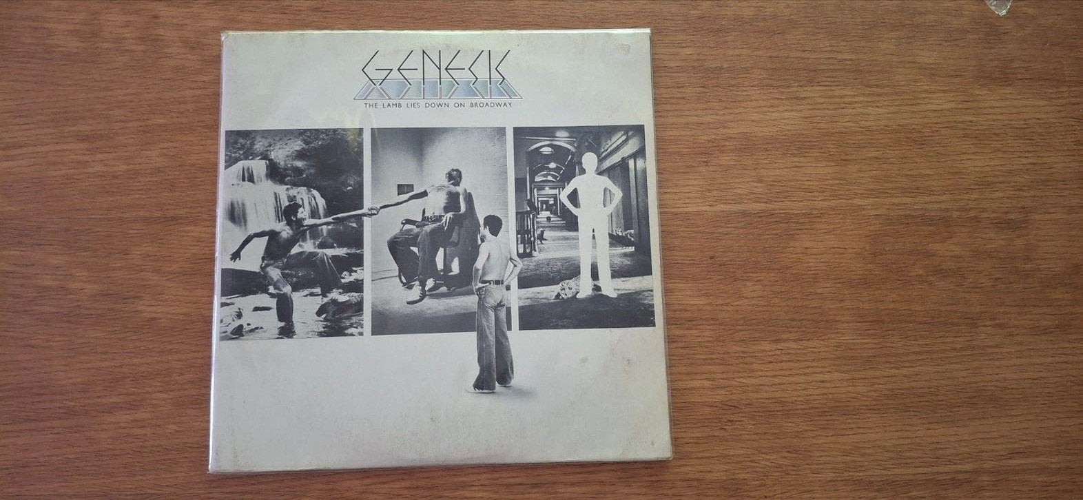 Genesis - The Lamb Lies Down on Broadway (LP), Dubbel-LP, Ophalen of Verzenden, Gebruikt, 12 inch
