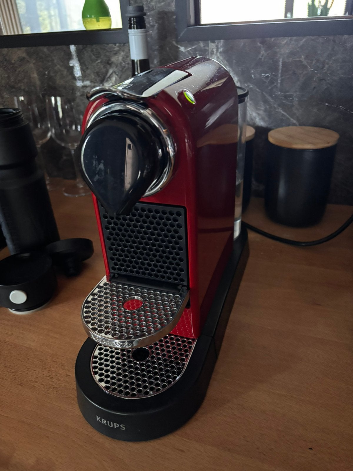 Krups Nespresso CitiZ rood – grondig gereinigd en getest, Ophalen of Verzenden, Zo goed als nieuw, Espresso apparaat