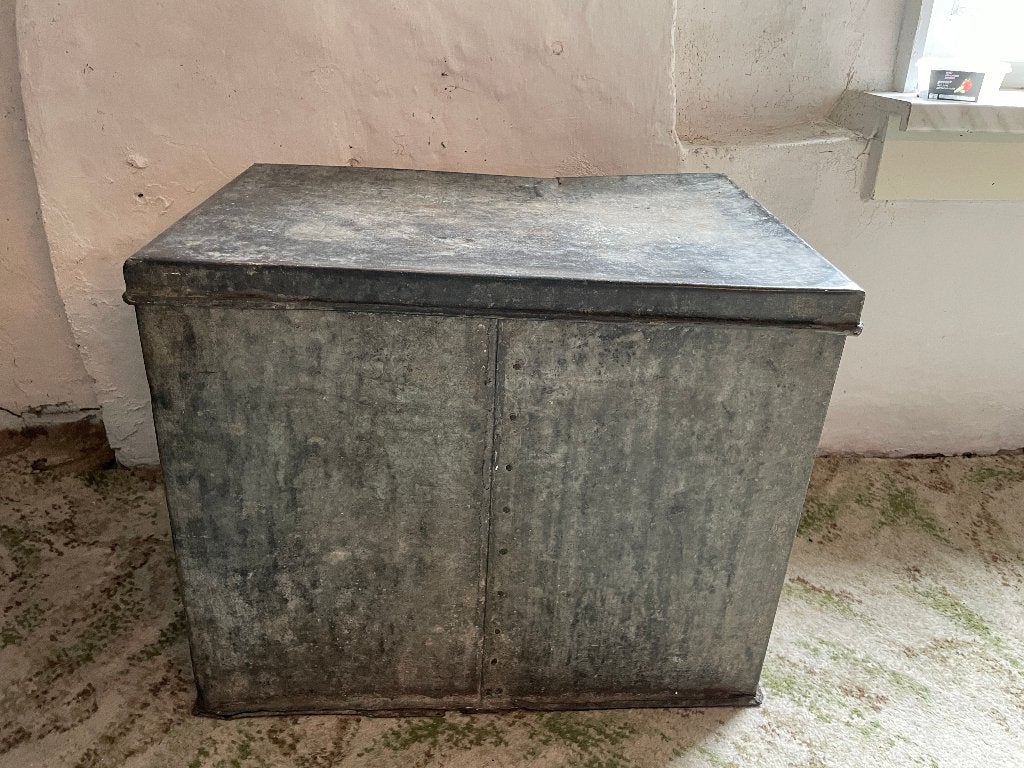Antieke zinken kist, Ophalen