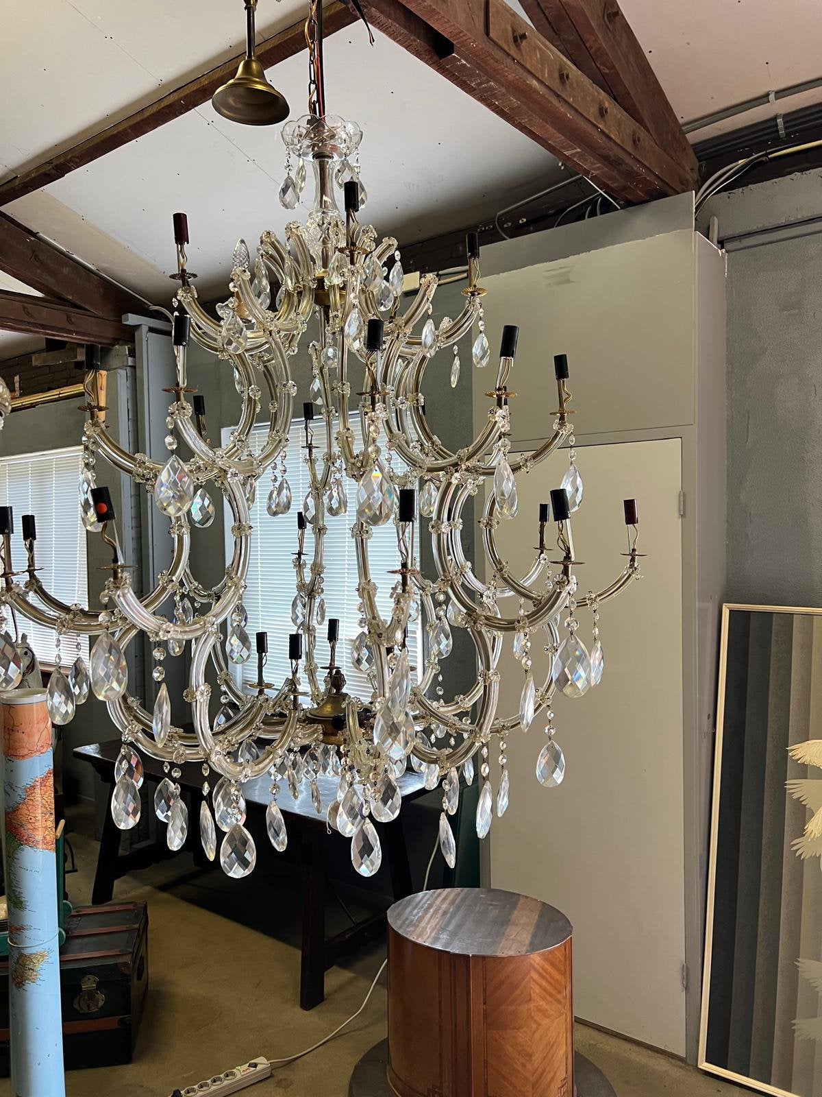 Antieke grote kristallen kroonlamp, Ophalen