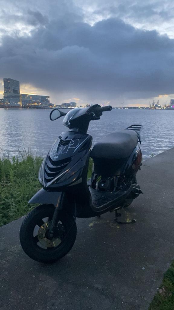 Piaggio Zip 70cc 2t Brom, Fietsen en Brommers, Scooters | Piaggio, Ophalen, Maximaal 45 km/u, Nieuw, Benzine