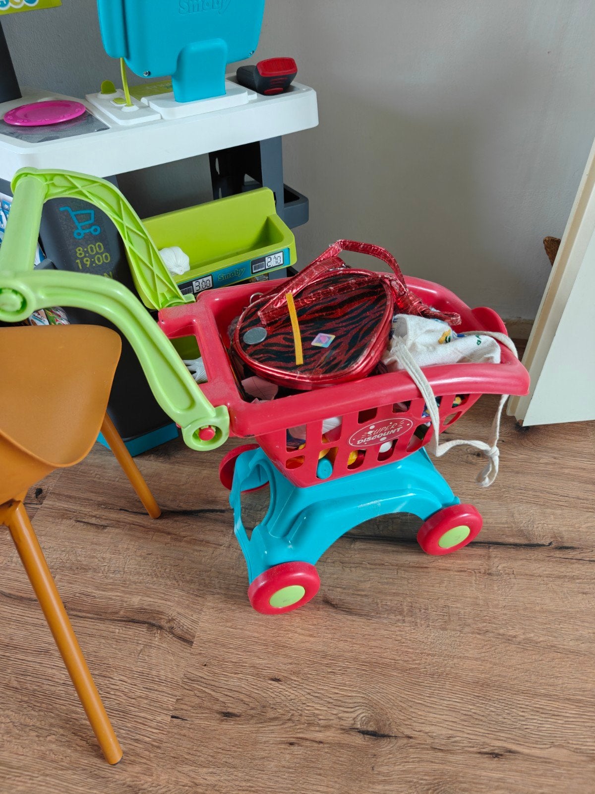 Speelgoed keuken met winkel en stoel, Ophalen, Gebruikt, Ontdekken