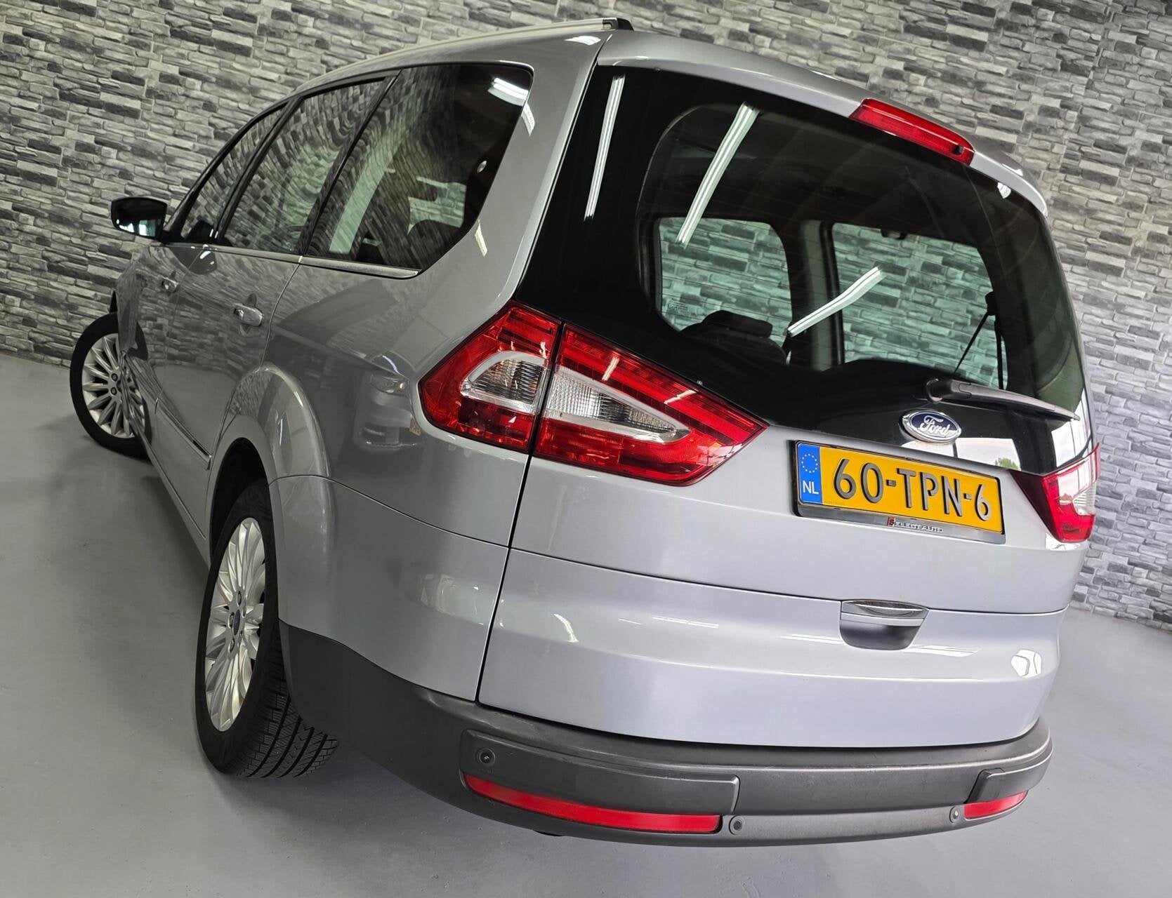 Ford Galaxy 1.6 SCTi Titanium *NL Auto*PDC*7-zits*NAP*!, Auto's, Voorwielaandrijving, Gebruikt, 4 cilinders, 7 stoelen