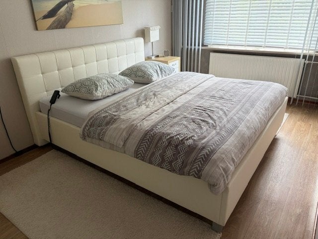 Bed Ombouw, Hoofdbord, Elektrische verstelbare Lattenbodem, Huis en Inrichting, Ophalen, Verstelbaar, Tweepersoons, Zo goed als nieuw