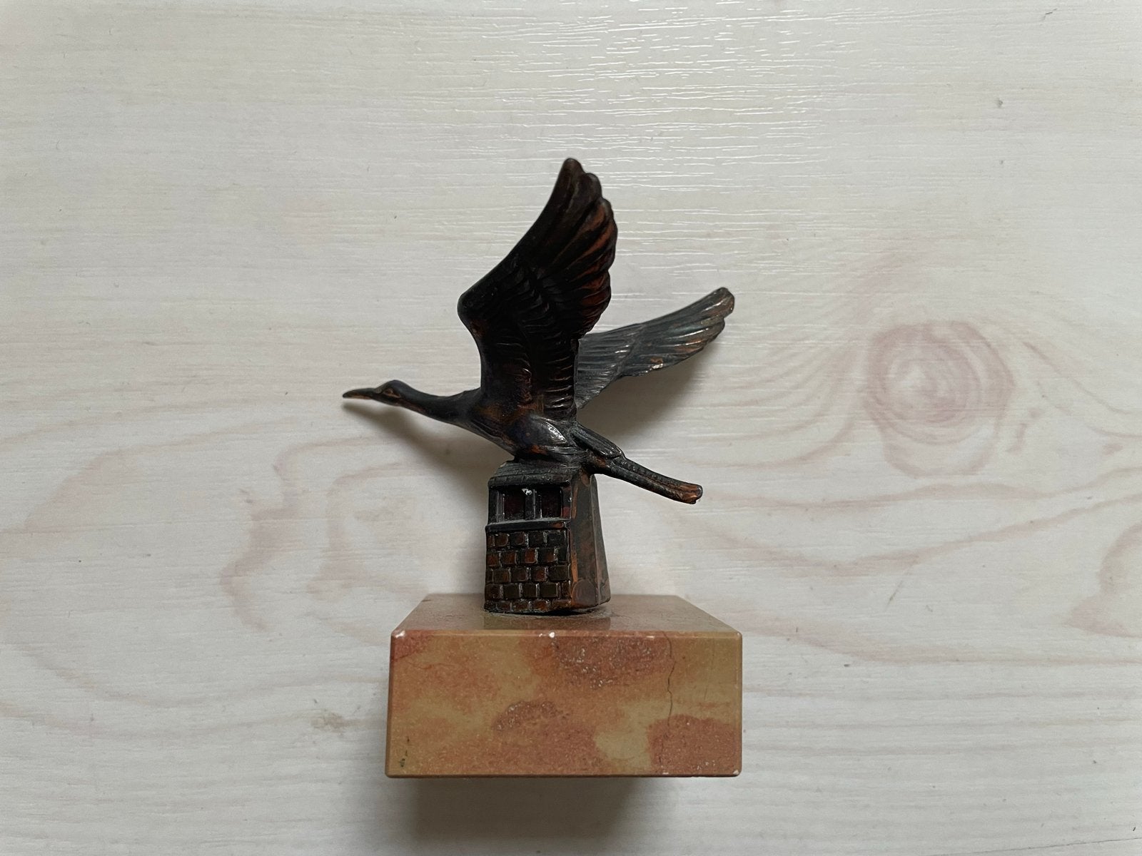 Vintage bronzen vogelbeeld op marmeren sokkel, Ophalen of Verzenden, Gebruikt, Dier