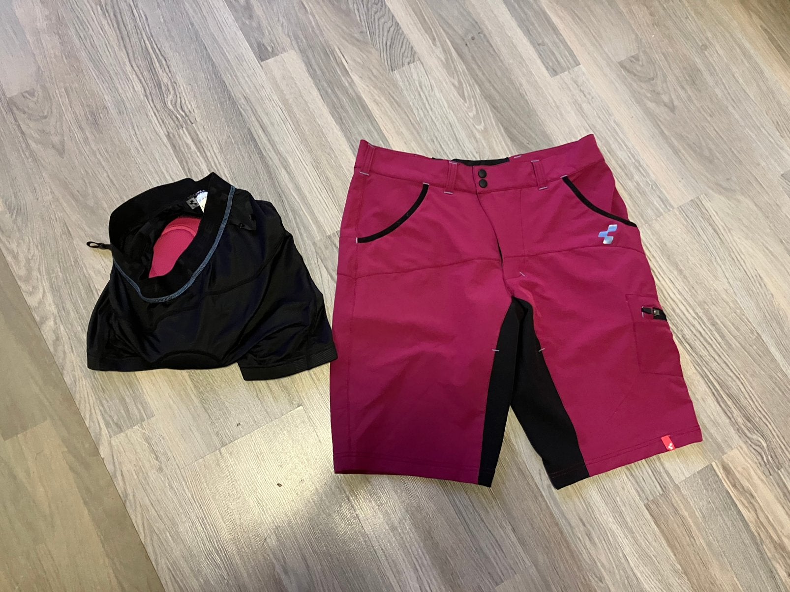 Te klein gekochte danes mountainbike broek Cube mt 38, Ophalen of Verzenden, Nieuw, Maat 38/40 (M), Overige kleuren
