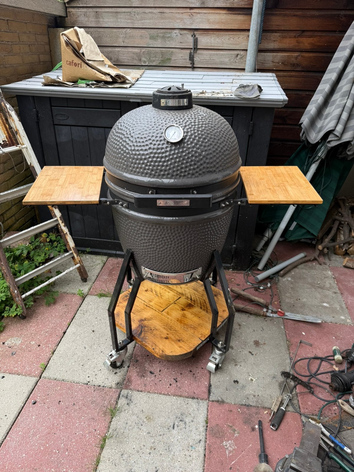 Grill guru large, Tuin en Terras, Houtskoolbarbecues, Gebruikt, Met accessoires, Ophalen