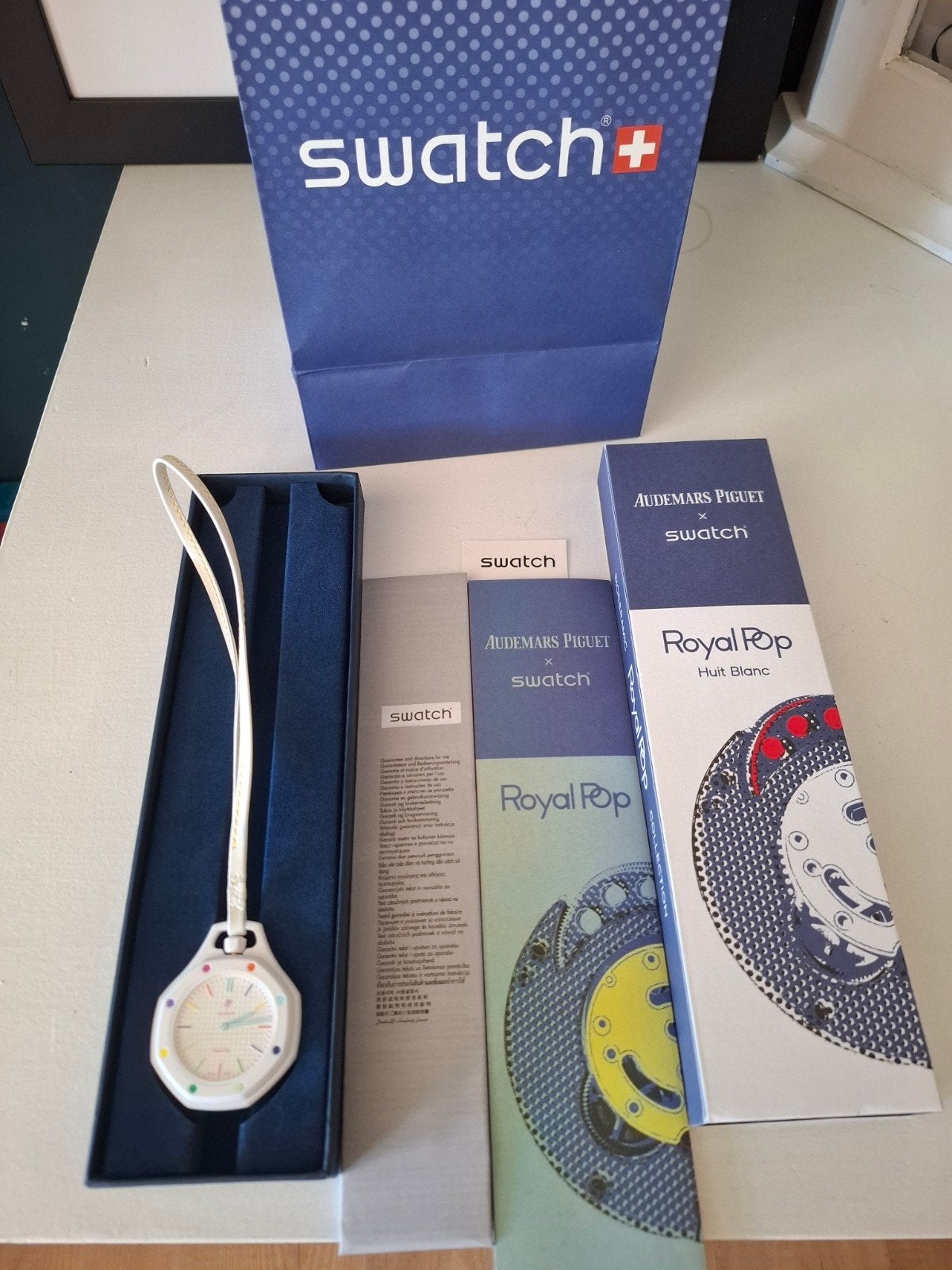 AP Swatch Horloge Royal Pop Huit Blanc - Nieuw, Sieraden, Tassen en Uiterlijk, Horloges | Dames, Verzenden, Nieuw, Zakhorloge