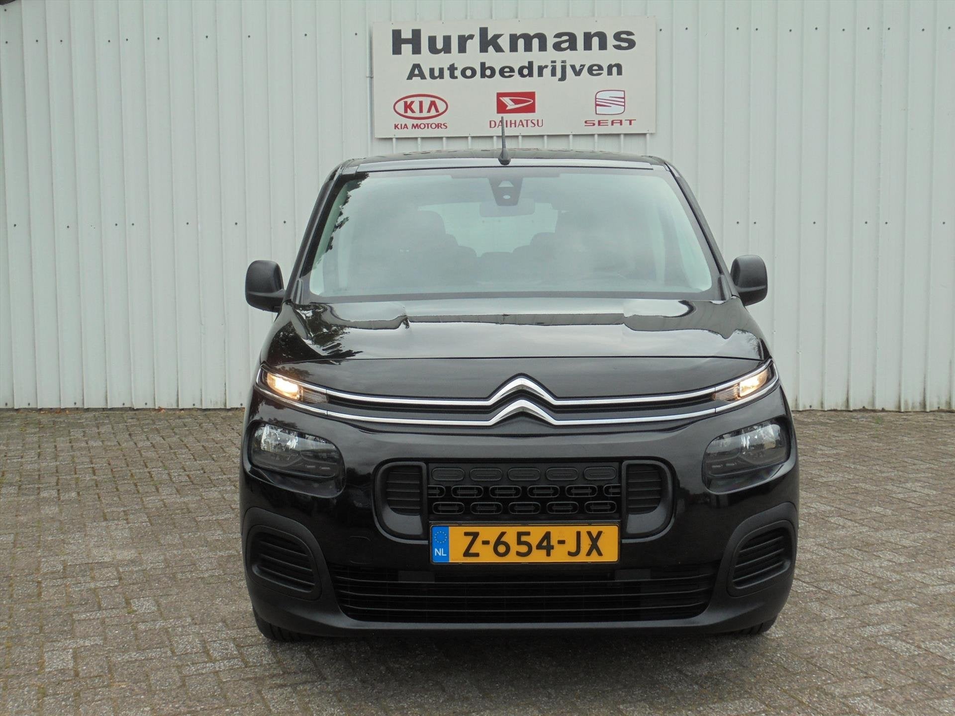 Citroen Berlingo 1.2 PureTech 110PK 7-PERSOONS ! TREKHAAK, Stof, Gebruikt, 1199 cc, 7 stoelen