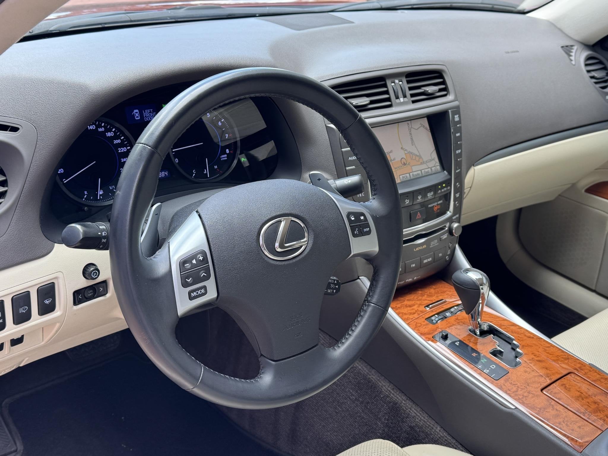 Lexus IS 250 Facelift Mark Levinson DEALER, Auto's, Lexus, Automaat, Euro 5, Gebruikt, 1505 kg