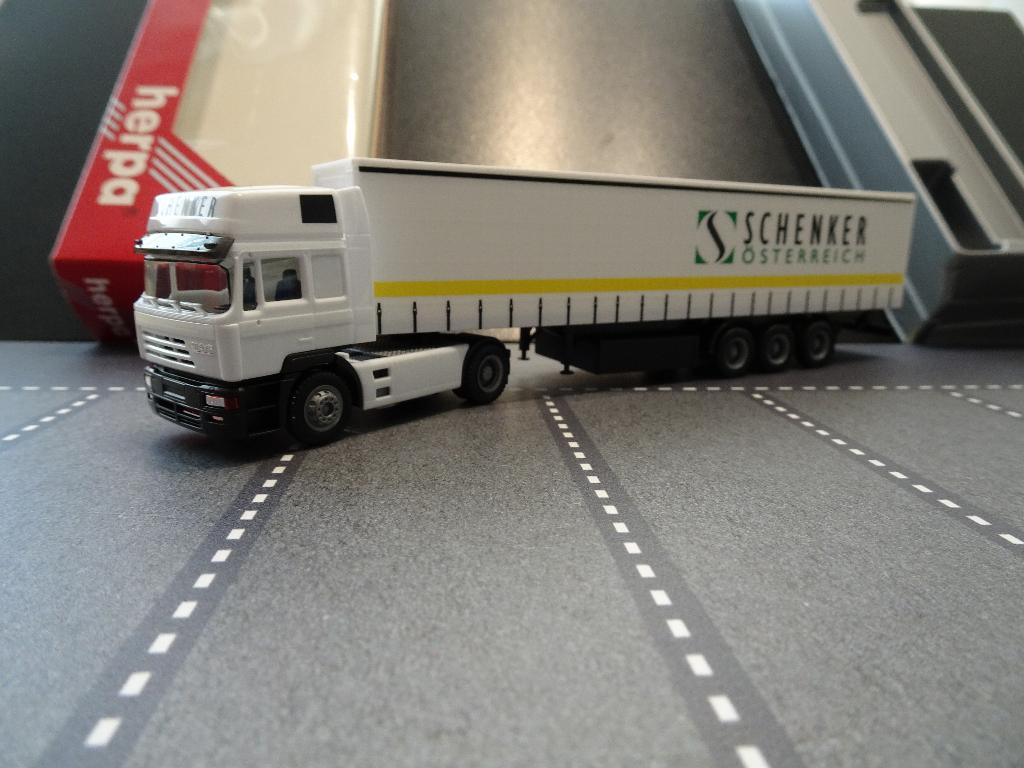 742 herpa steyr schenker oostenrijk 1:87 truck trein trailer, Ophalen of Verzenden, Nieuw, Bus of Vrachtwagen, Herpa