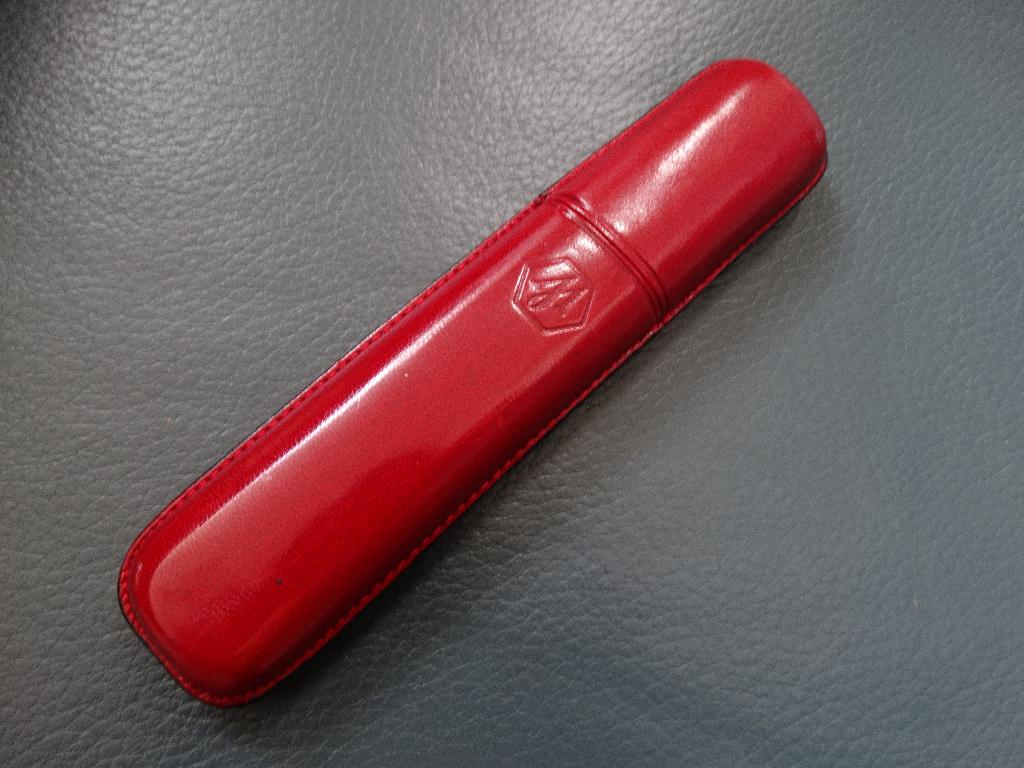 Rood leren sigarenkoker of pennenkoker Waterman, koker, etui, Verzenden, Zo goed als nieuw, Overige typen