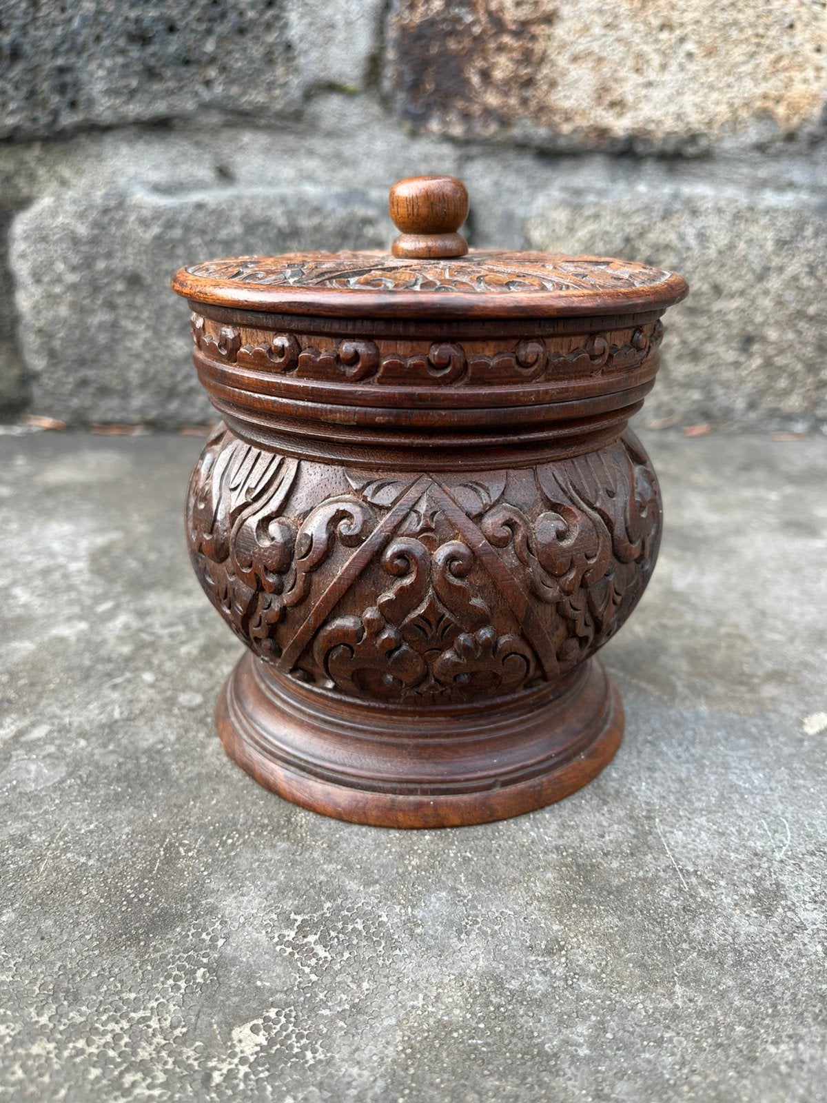 Vintage handgesneden houten pot met deksel, Overige typen, Overige onderwerpen, Minder dan 20 cm, Ophalen of Verzenden