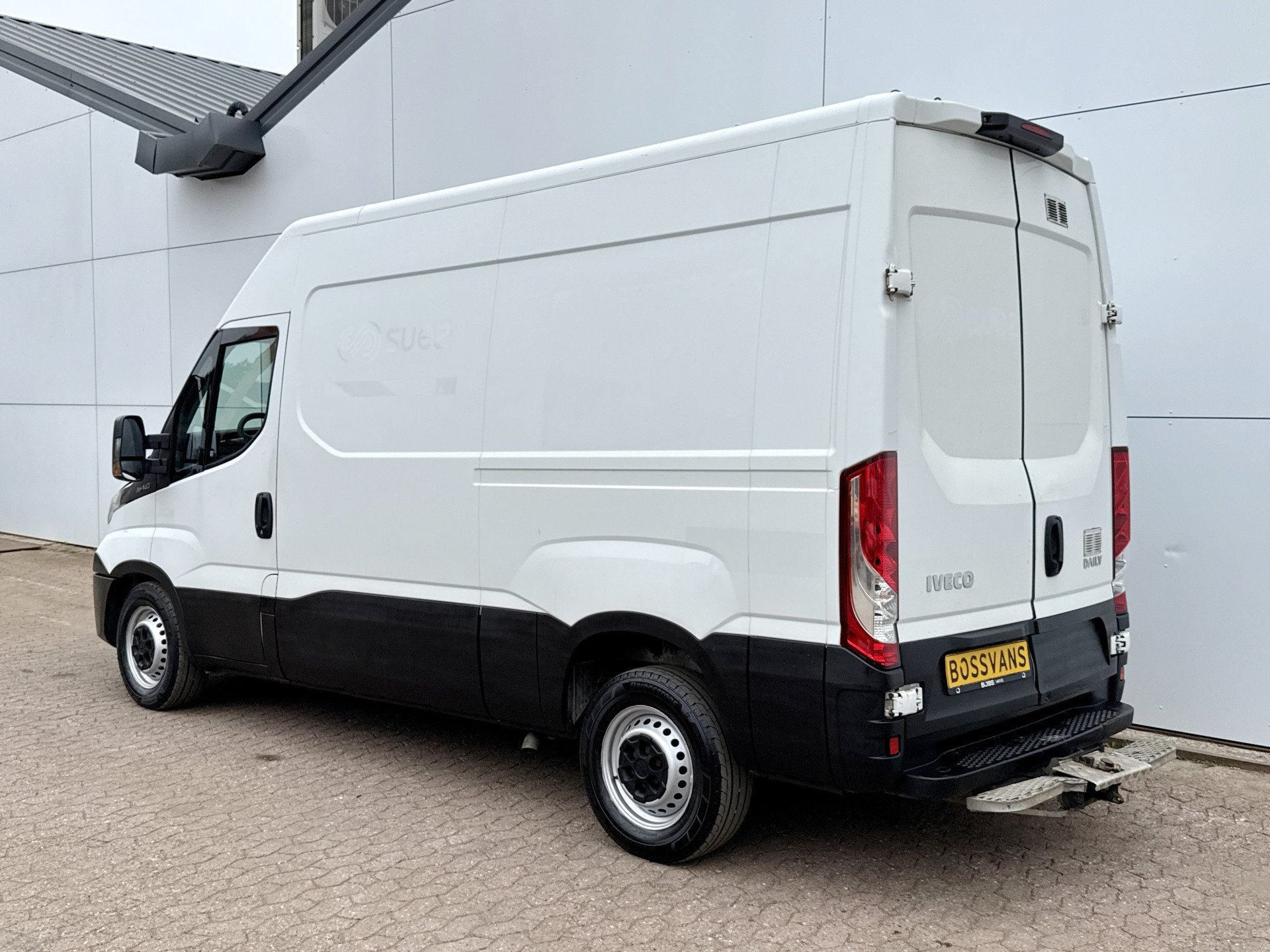 Iveco Daily 35S14 2.3 352 L2H2 Airco Cruise Control 3,5tons, Gebruikt, Zwart, Iveco, Bedrijf
