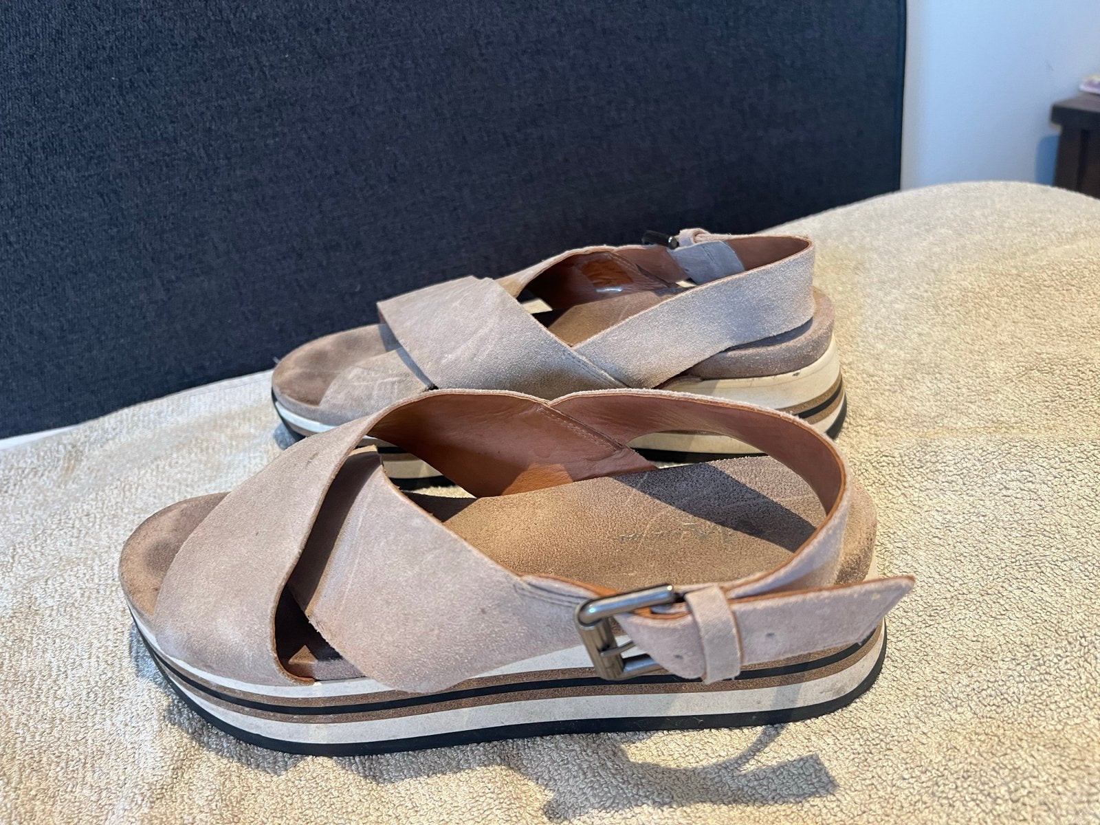 Via Vai sandalen met plateauzool maat 40, Kleding | Dames, Schoenen, Ophalen of Verzenden, Gedragen, Beige, Sandalen of Muiltjes