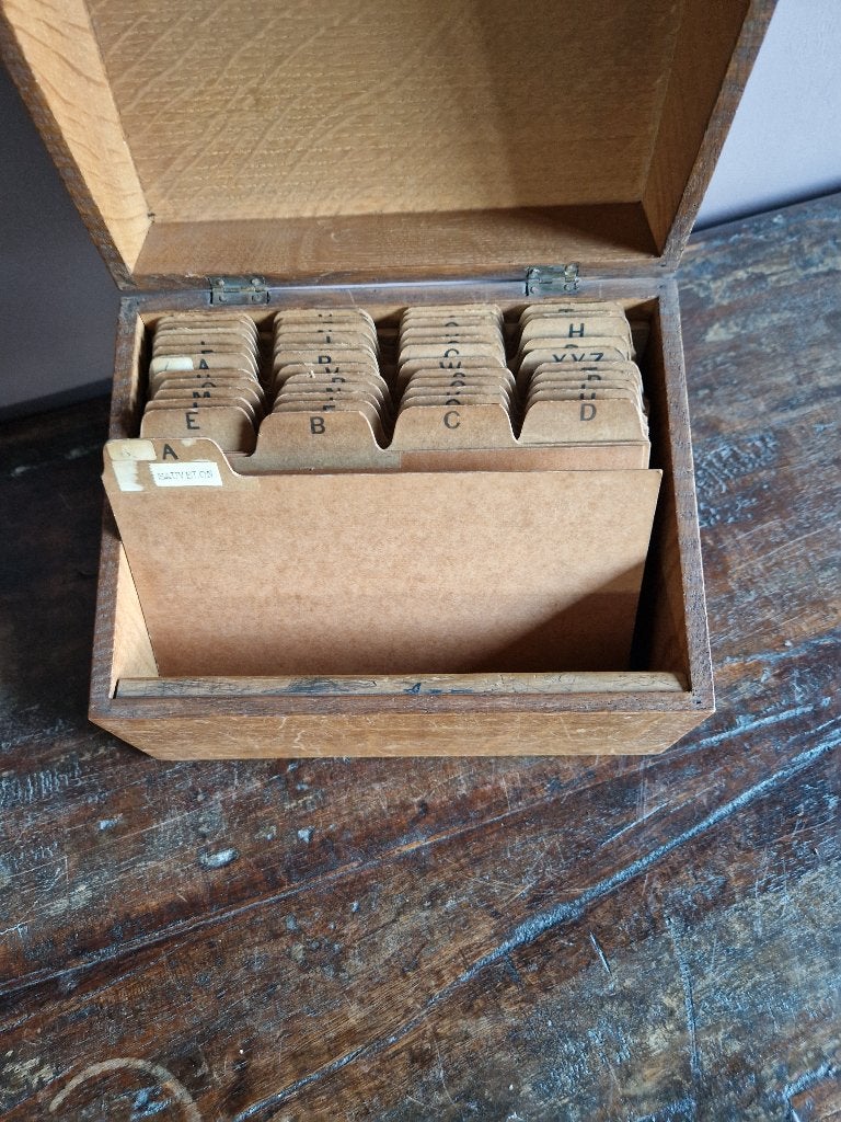 Vintage eikenhouten zwaluwstaart Index Kaartdoos, Ophalen of Verzenden