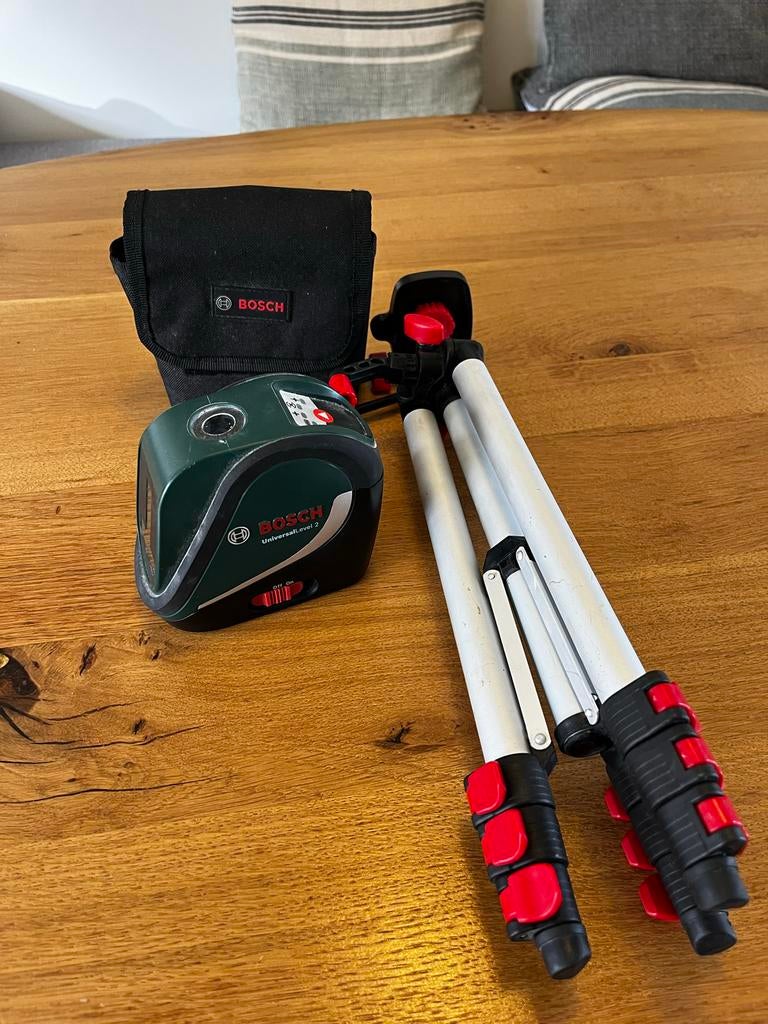 Bosch kruislijnlaser Universallevel 2 incl. statief, Doe-het-zelf en Verbouw, Meetapparatuur, Gebruikt, Afstand, Ophalen of Verzenden