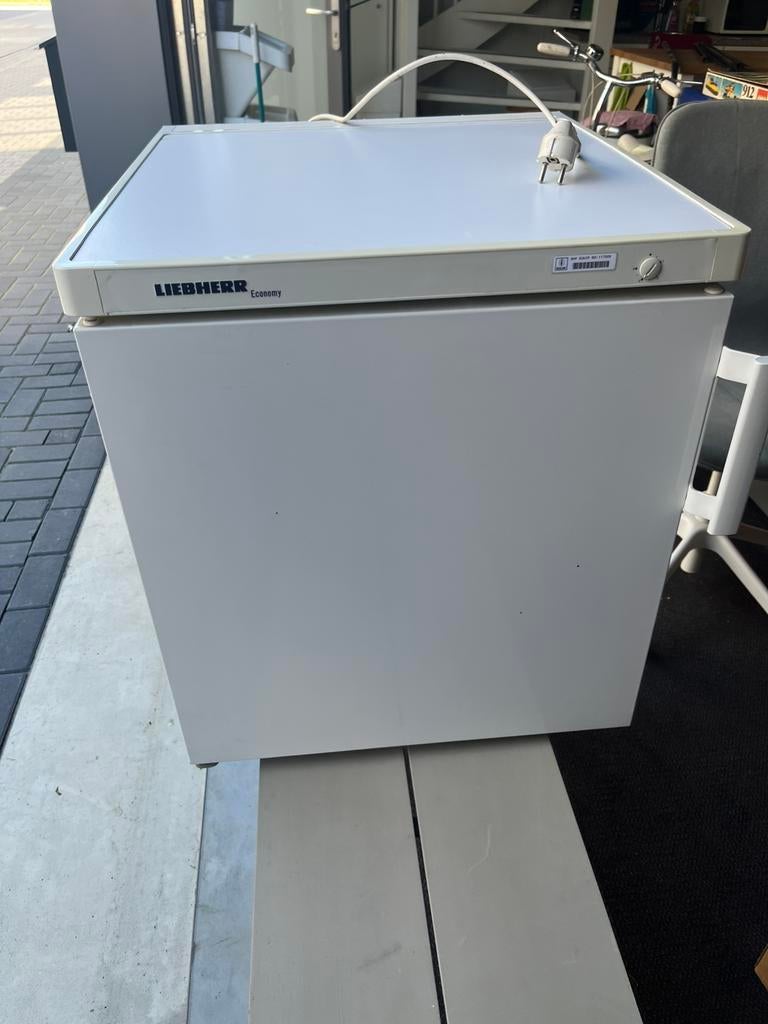 Liebherr kleine compacte compressor koelkast, Ophalen, Zonder vriesvak, Minder dan 45 cm, Minder dan 85 cm