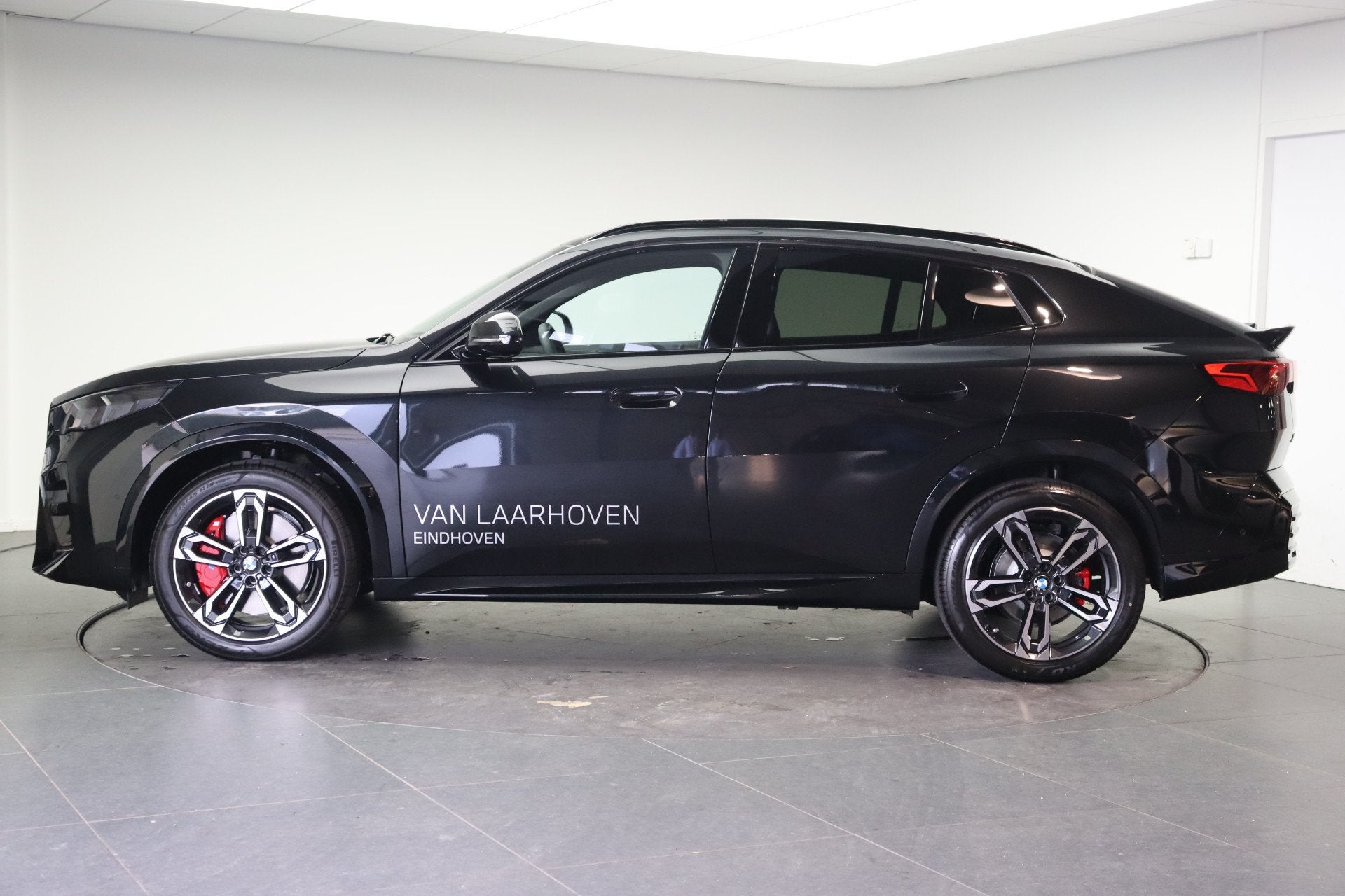 BMW X2 sDrive20i M Sport Automaat / Trekhaak / Panoramadak /, Auto's, Dealer onderhouden, X2, 156 pk, Met garantie (alle)