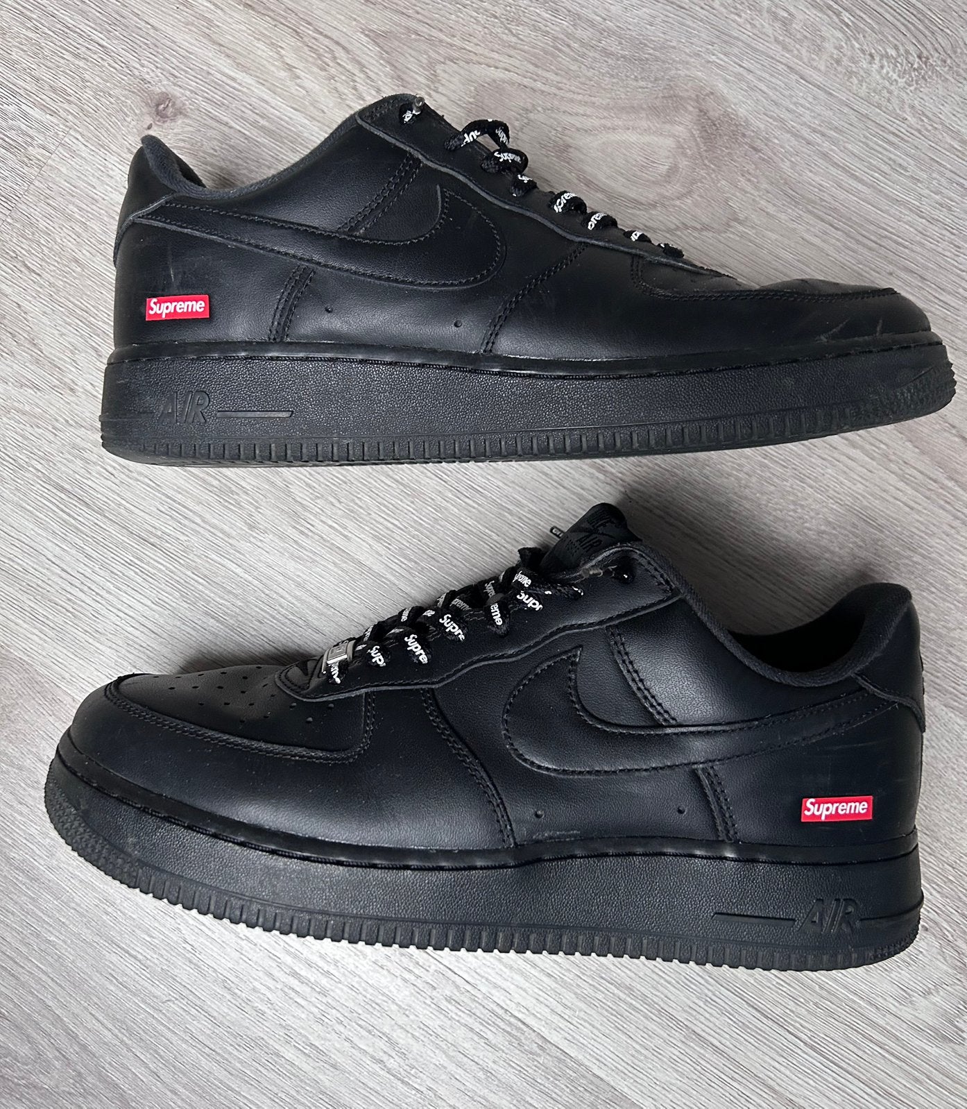 Nike Air Force 1 Low Supreme "Black maat 44, Ophalen, Zwart, Sneakers of Gympen, Zo goed als nieuw