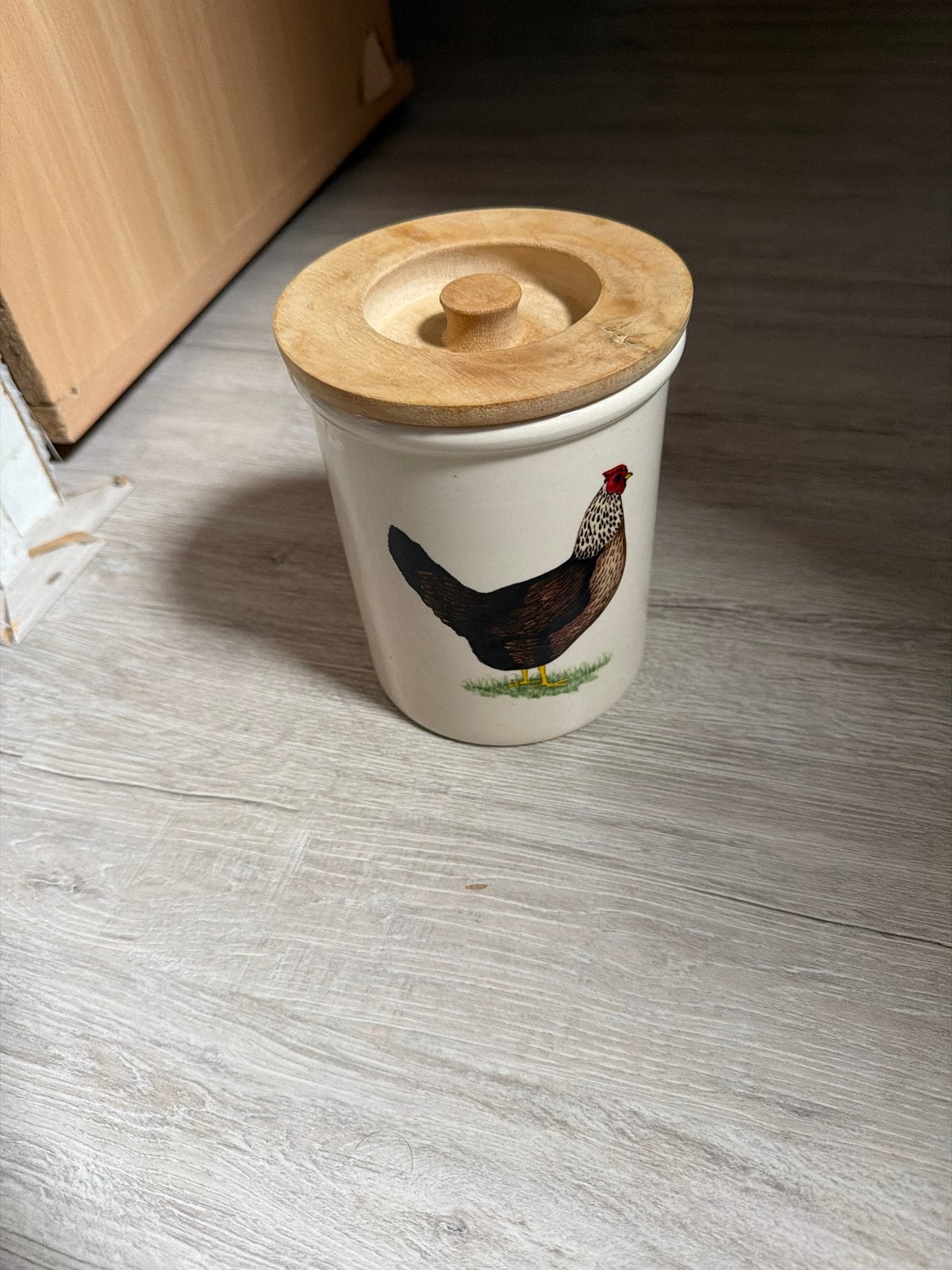 Gratis Voorraadpot met kip decoratie - Keramiek en Hout, Ophalen, Gebruikt, Landelijk, Wit