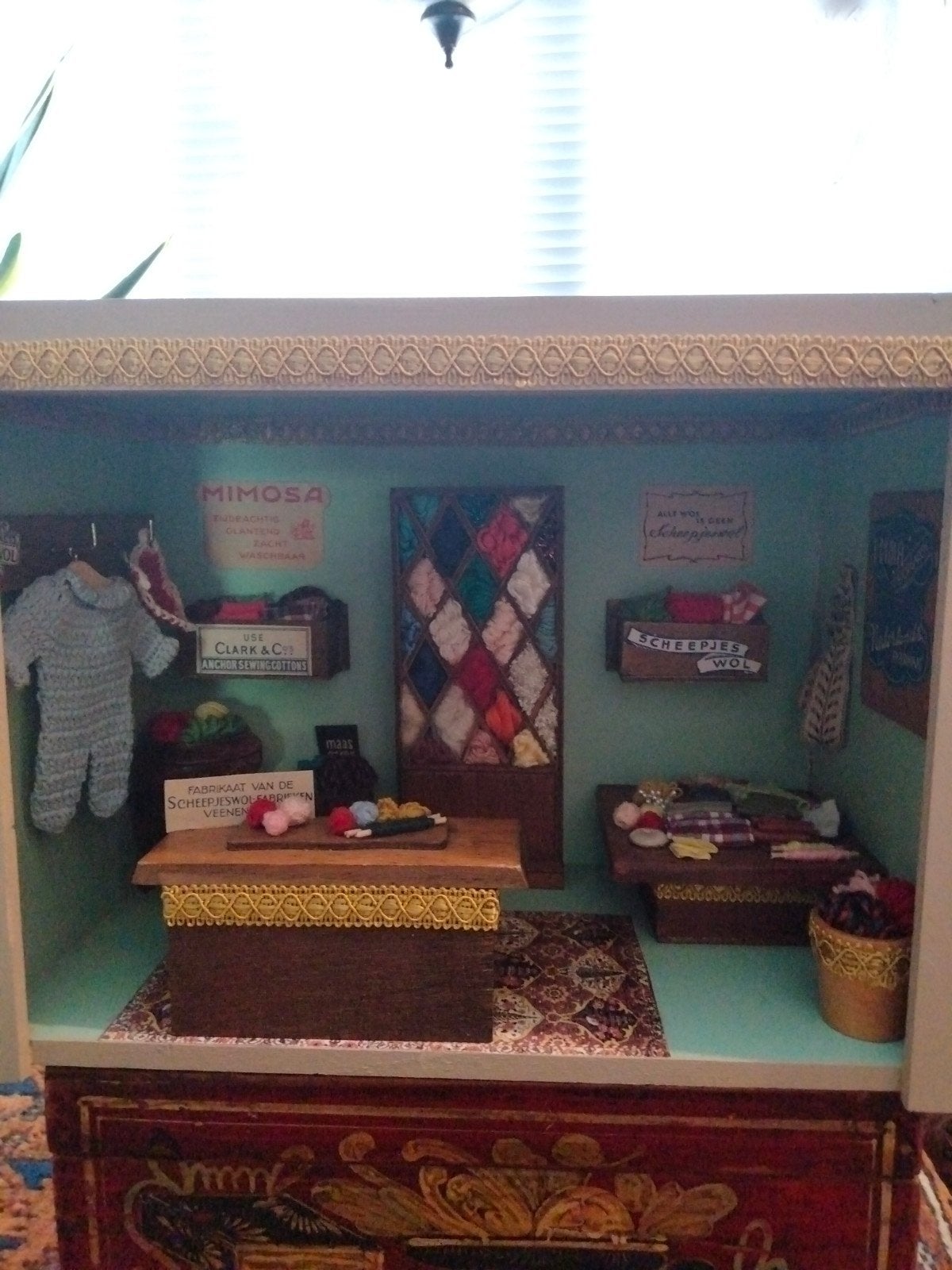 Wol/stoffen winkel poppenhuis te koop., Ophalen of Verzenden