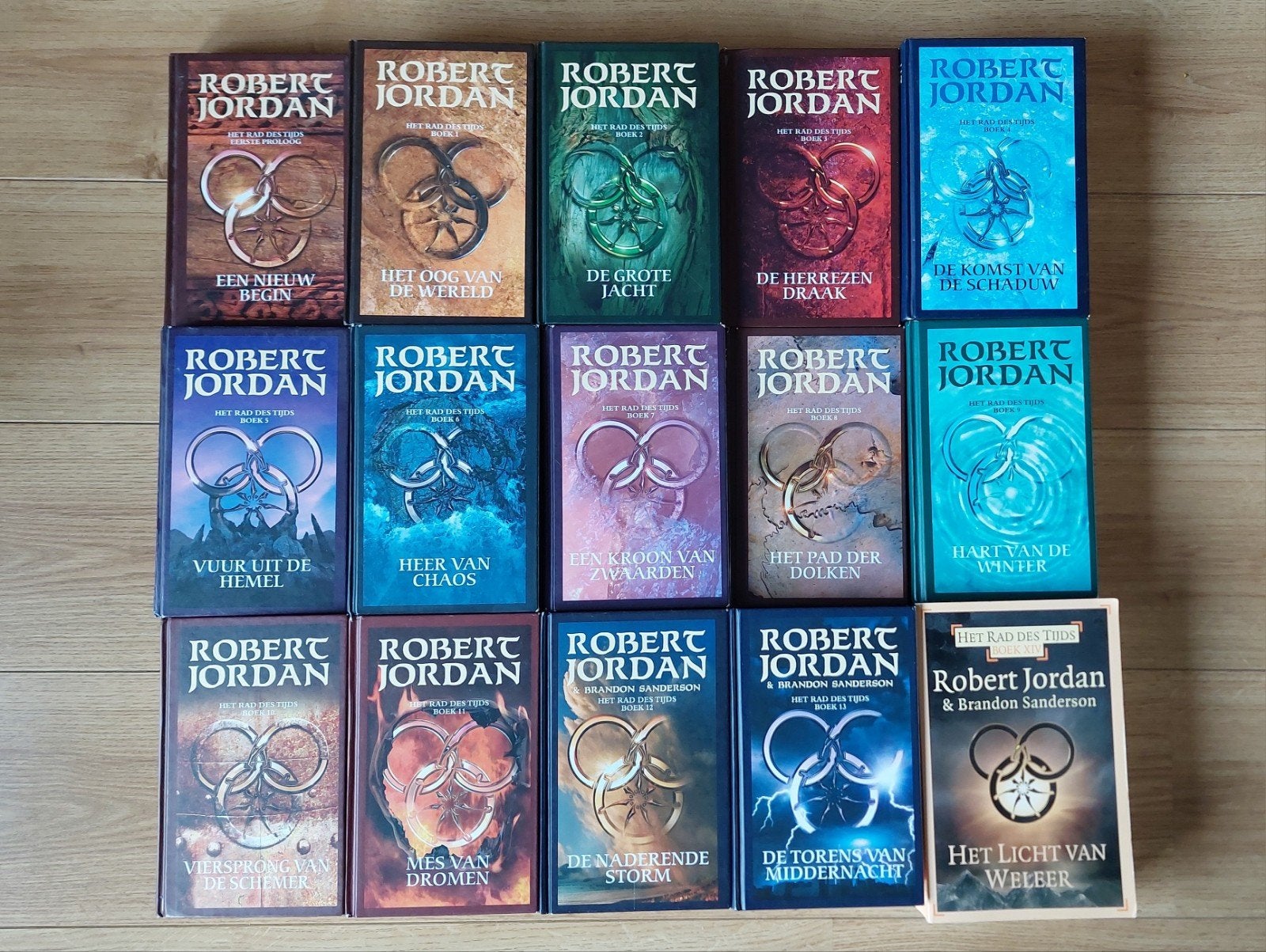 Het Rad des Tijds complete serie - Robert Jordan, Ophalen of Verzenden, Gelezen, Robert Jordan