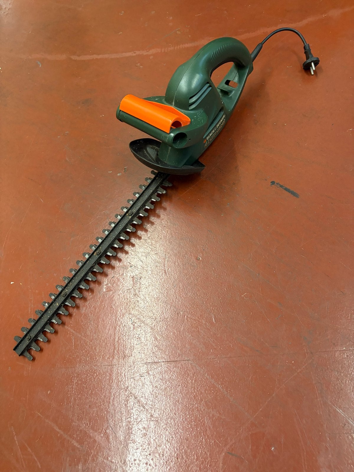Black & Decker Heggenschaar - Elektrisch, Gebruikt, Ophalen of Verzenden, Gebruikt, Elektrisch