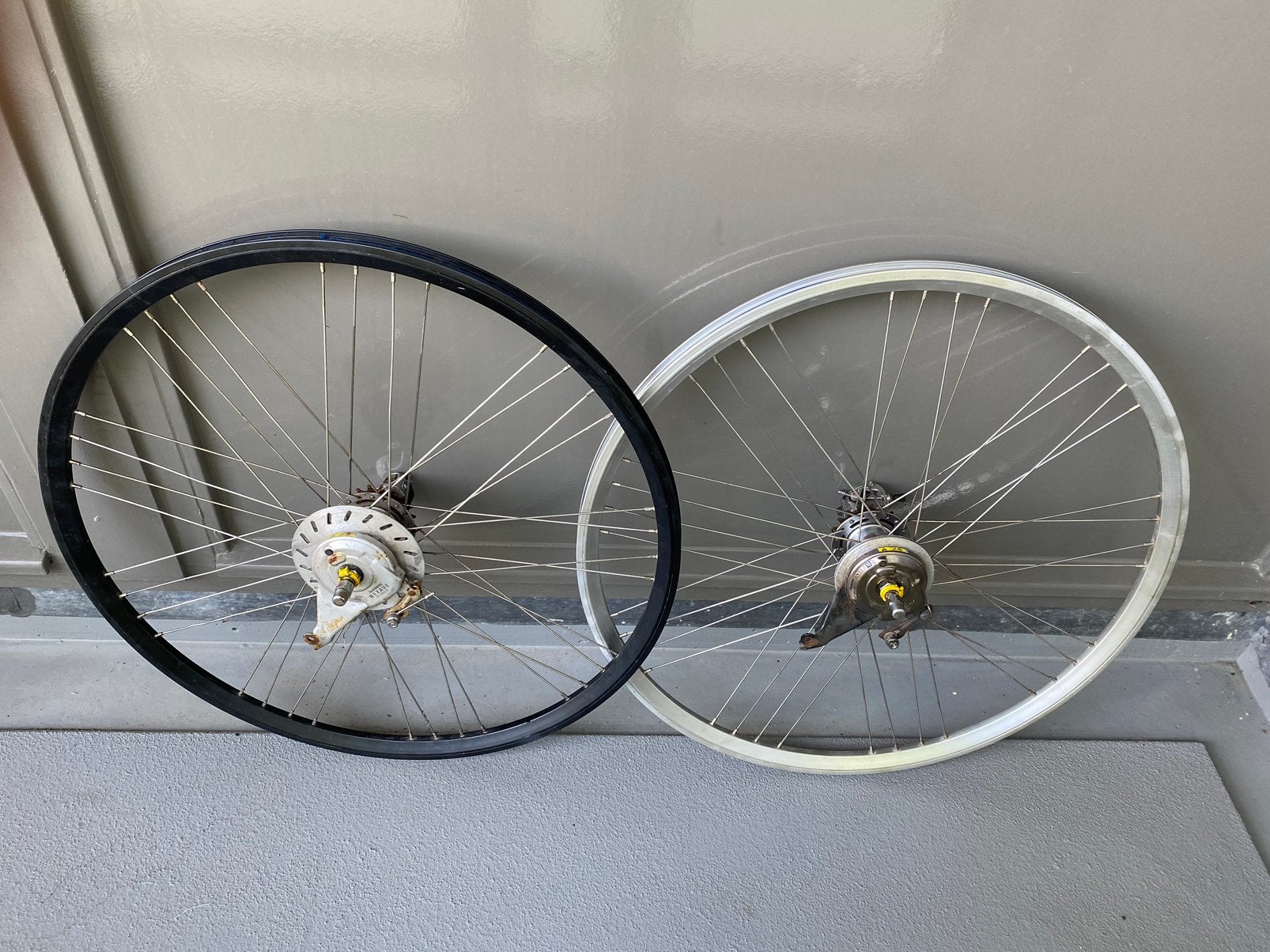 28 inch fiets achterwielen 3 versnellingen werkt perfect, Ophalen of Verzenden, Gebruikt