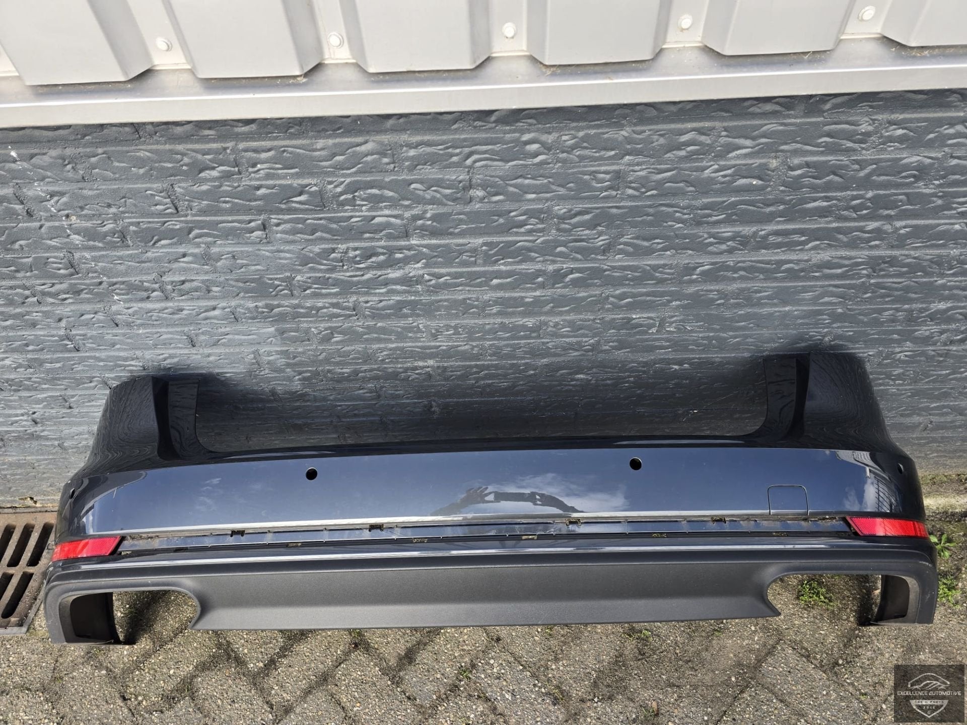 Audi A4 8W B9 Avant 15-18 Achterbumper Bumper 4xPDC Originee, Gebruikt, AUDI AG, Auto-Union-Strasse 1
85045  Ingolstadt, DE, Kundenbetreuung@audi.de