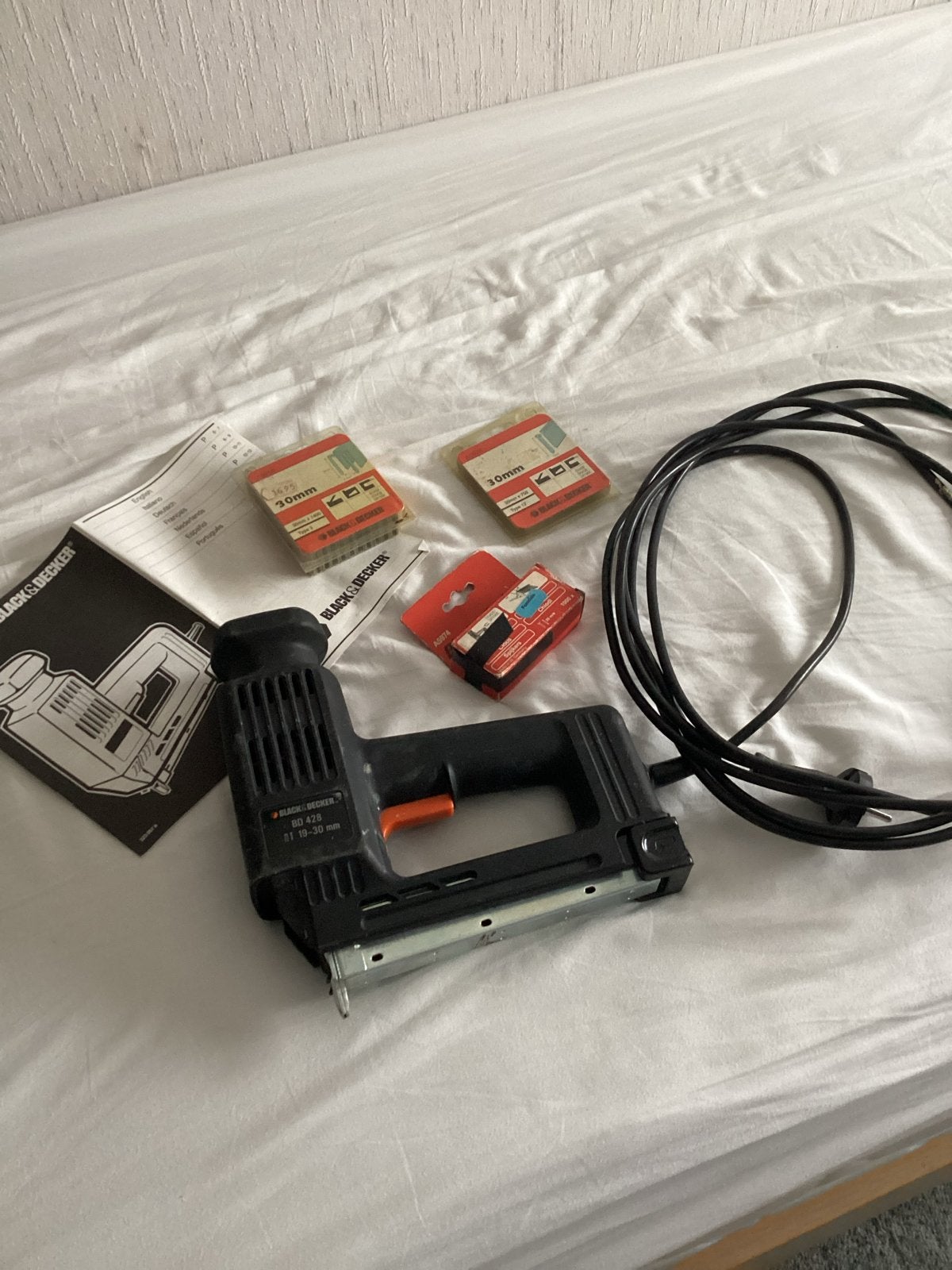 Black & Decker Tacker/Nietmachine met nietjes, Doe-het-zelf en Verbouw, Gereedschap | Handgereedschap, Ophalen, Gebruikt, Tacker/nietmachine