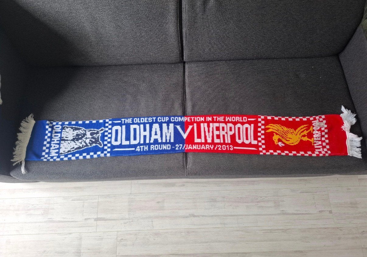 Oldham Liverpool sjaal, Ophalen of Verzenden, Zo goed als nieuw, Buitenlandse clubs, Vaantje of Sjaal