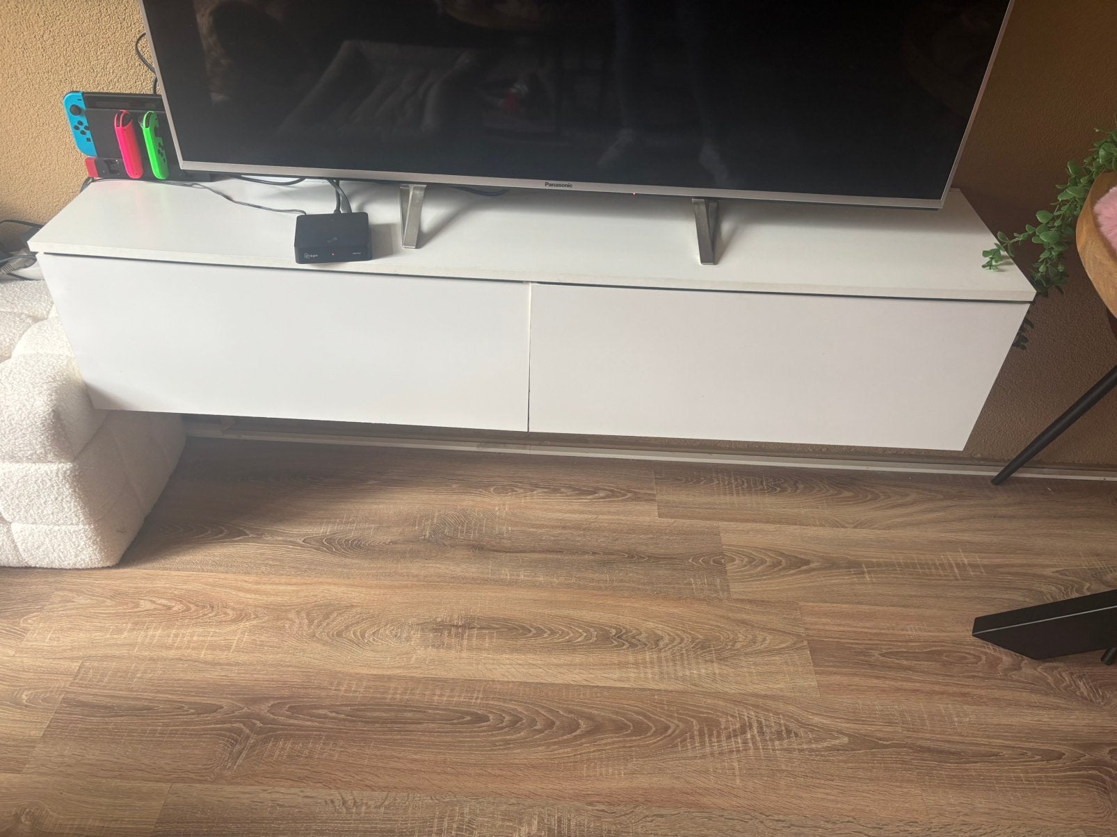 Mooie hangende tv meubel, Ophalen, Overige materialen, 100 tot 150 cm, Zo goed als nieuw