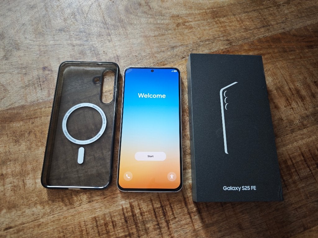 Samsung Galaxy S25 FE 256GB Zwart, Zwart, Ophalen of Verzenden, Zo goed als nieuw, Zonder simlock