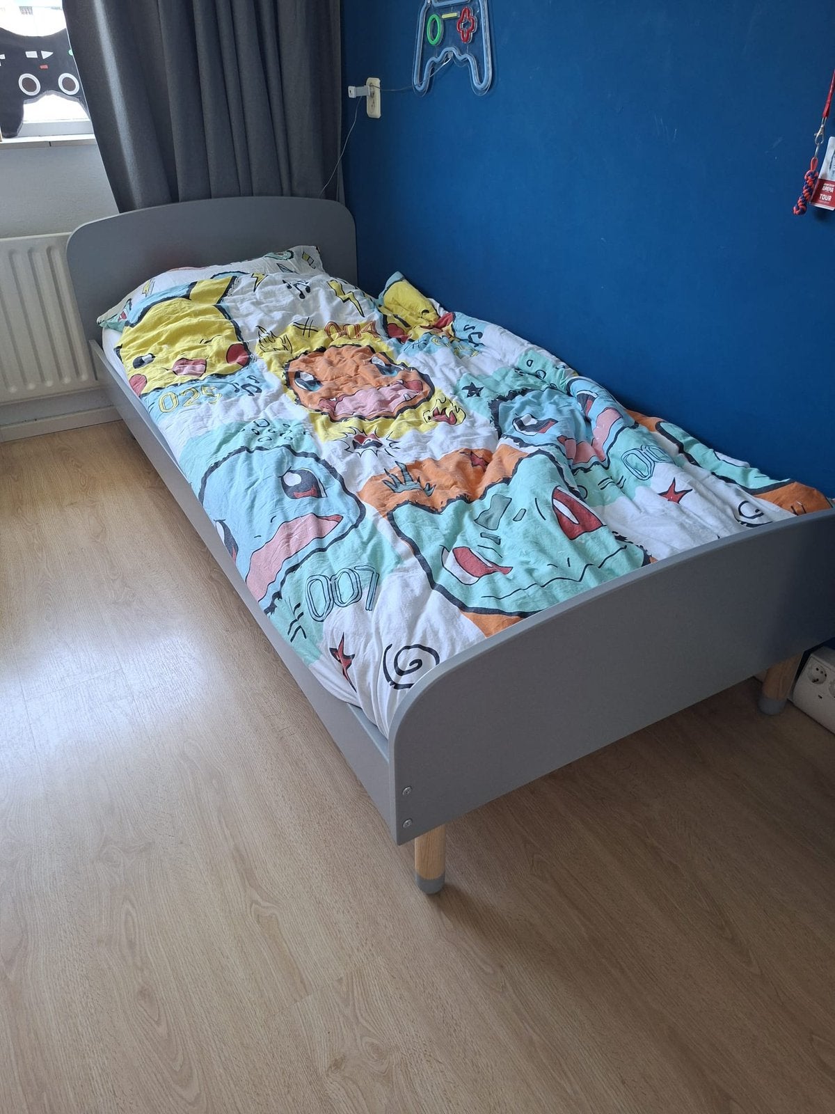 Ledikant kleur grijs 90x200 cm, Ophalen, 85 tot 100 cm, Zo goed als nieuw, Lattenbodem