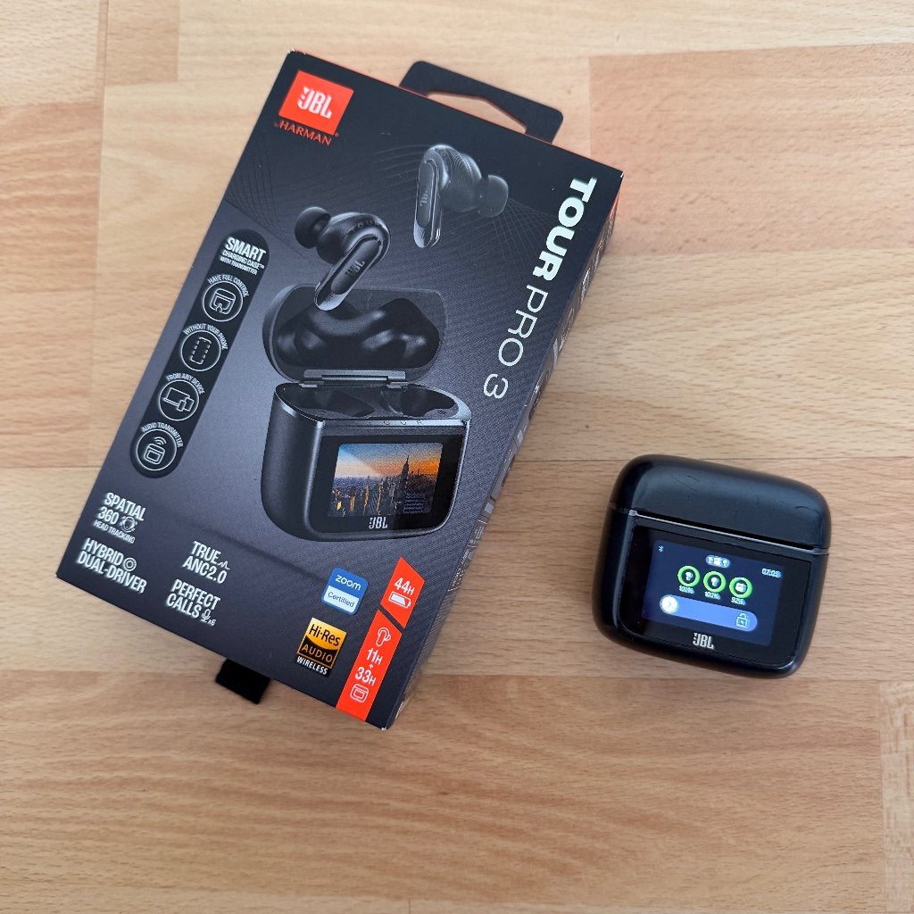 JBL Tour Pro 3 Zwart inclusief alle accessoires, Gebruikt, Zwart, In gehoorgang (in-ear), Ophalen of Verzenden