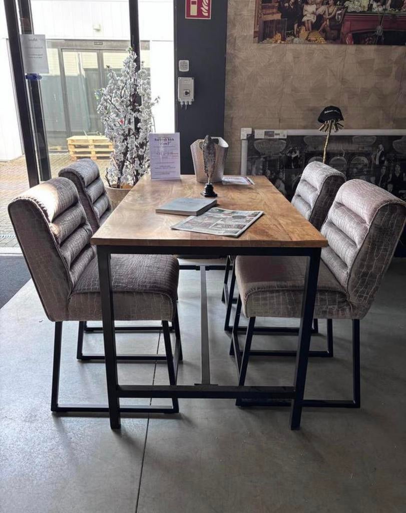 Bartafel mangohout SHOWROOM OPRUIMING, Huis en Inrichting, Tafels | Eettafels, Zo goed als nieuw, 50 tot 100 cm, 100 tot 150 cm