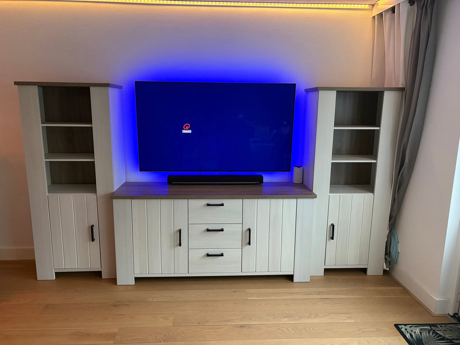 Mooi tv-meubel met 2 vitrinekasten, Huis en Inrichting, Ophalen, Gebruikt, 200 cm of meer, 150 tot 200 cm