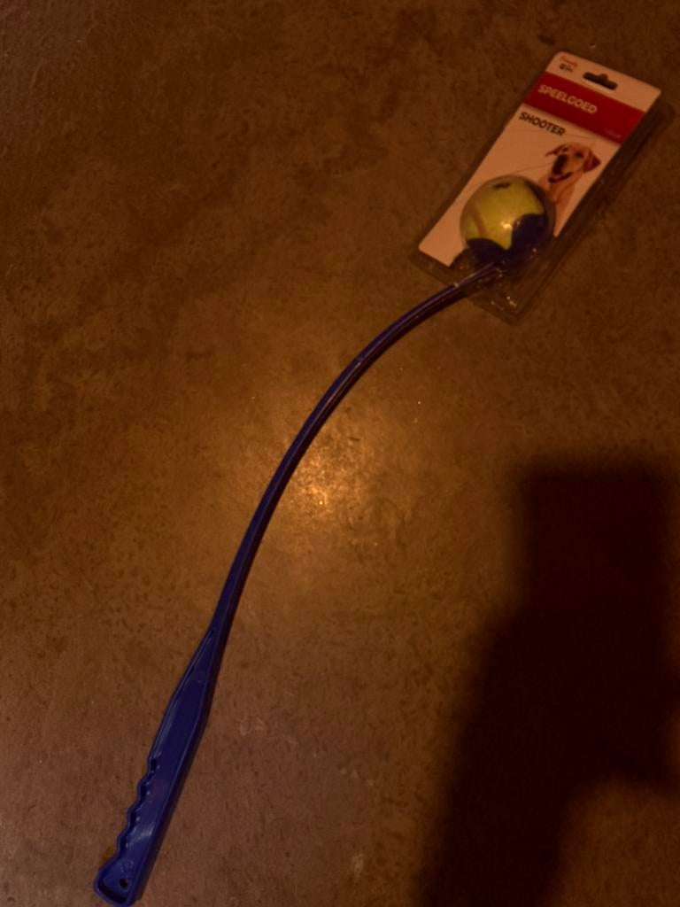 Hondenspeelgoed shooter met tennisbal - nieuw in verpakking, Dieren en Toebehoren, Hondenspeelgoed, Ophalen of Verzenden, Zo goed als nieuw