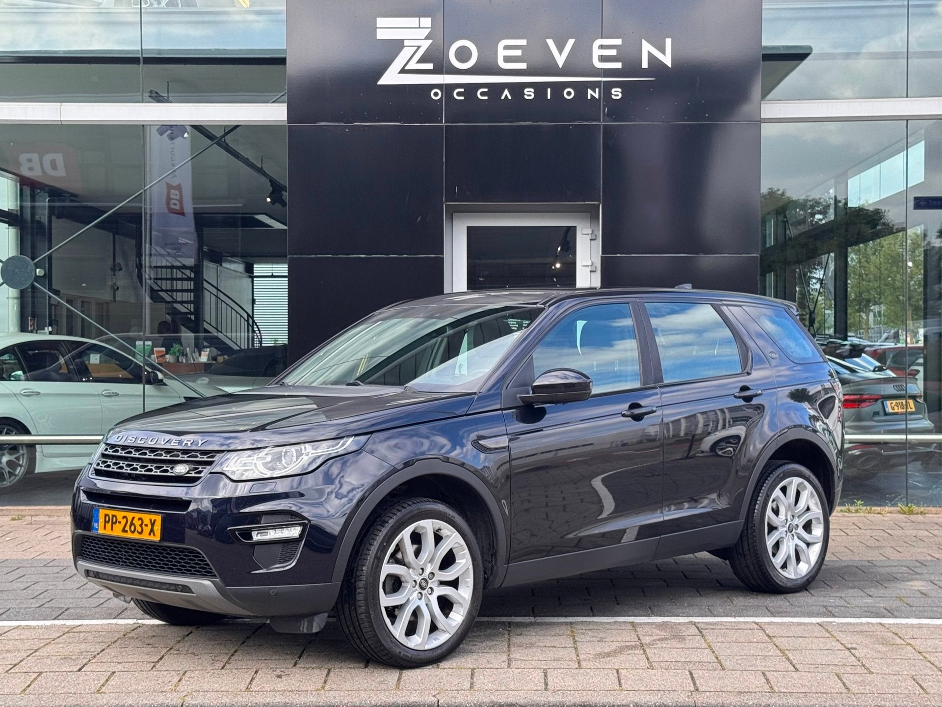 Land Rover Discovery Sport 2.0 TD4 HSE-Pano-Stuurverwarming-