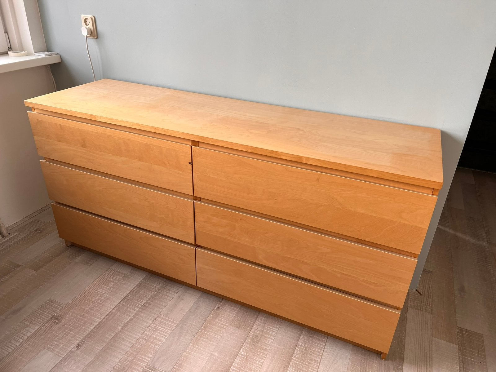 Foto 2 van Malm Ladekast Ikea, beukenfineer  6 lades